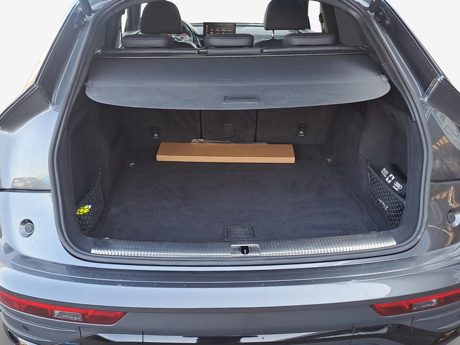 AUDI Q5 Sportback 40 TDI Blackedition quattro S-tronic-image-12