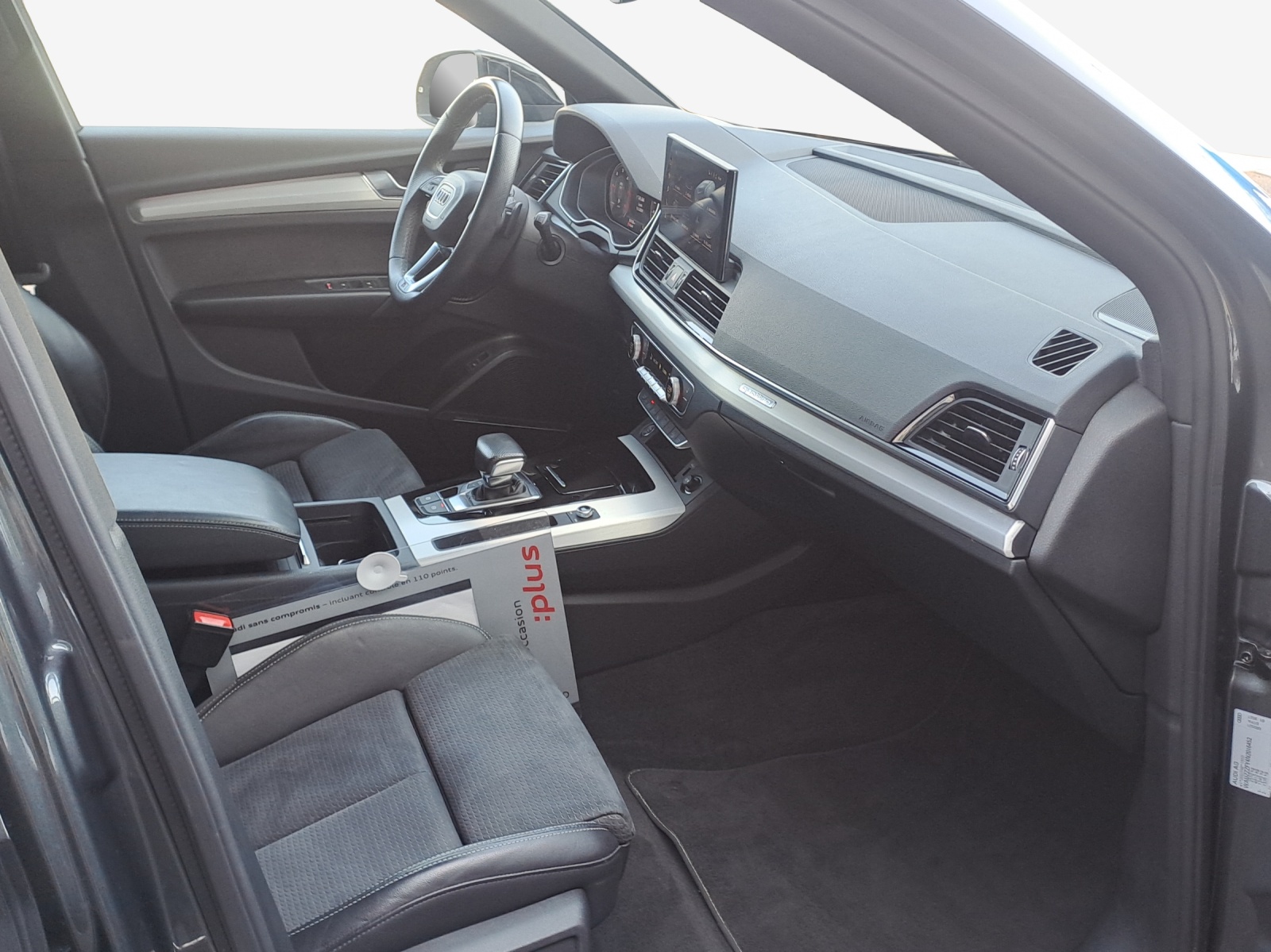 AUDI Q5 Sportback 40 TDI Blackedition quattro S-tronic-image-13