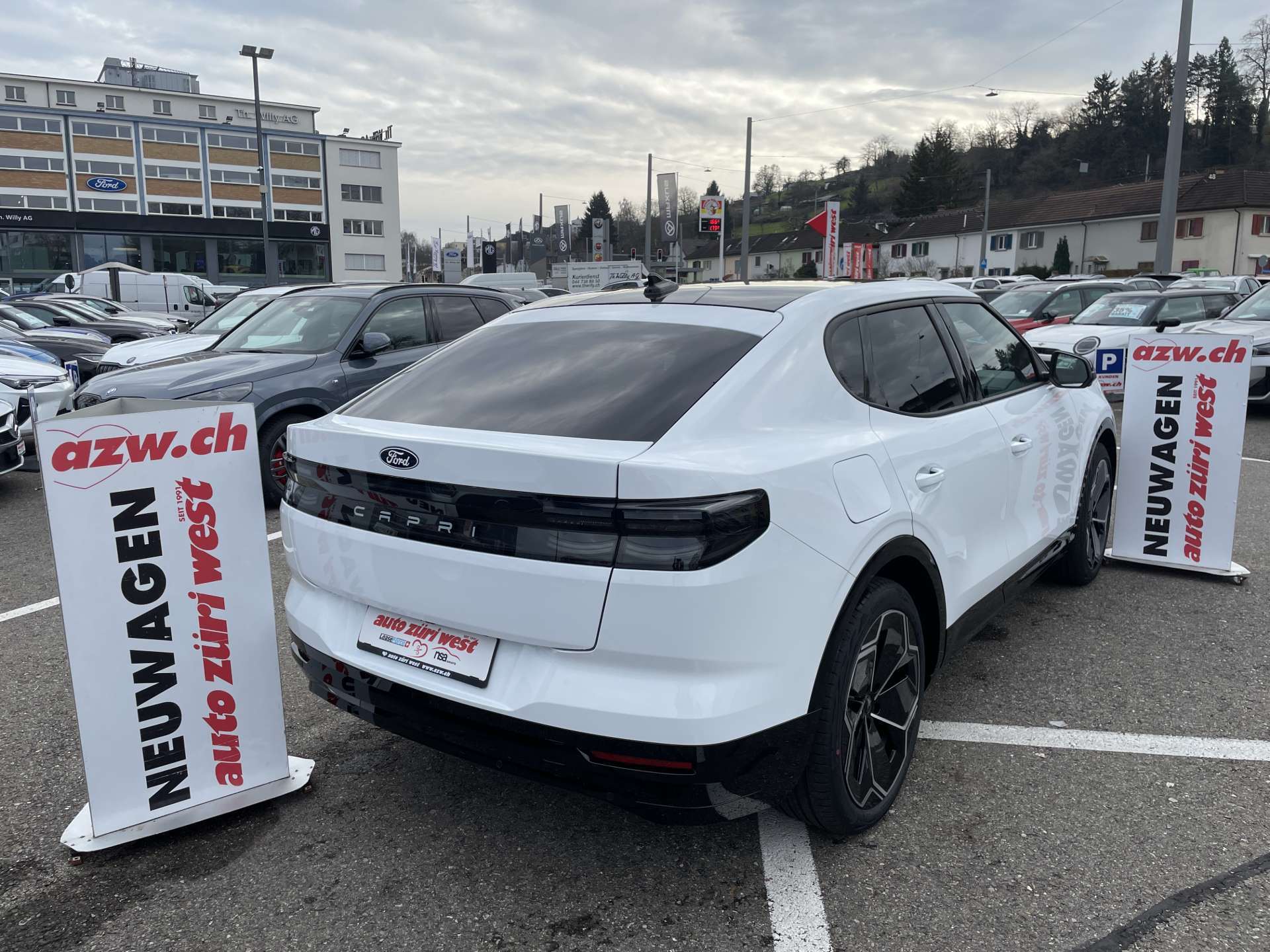 FORD Capri Elektro 79kWh 340PS Dual Extended Range Premium AWD-image-2