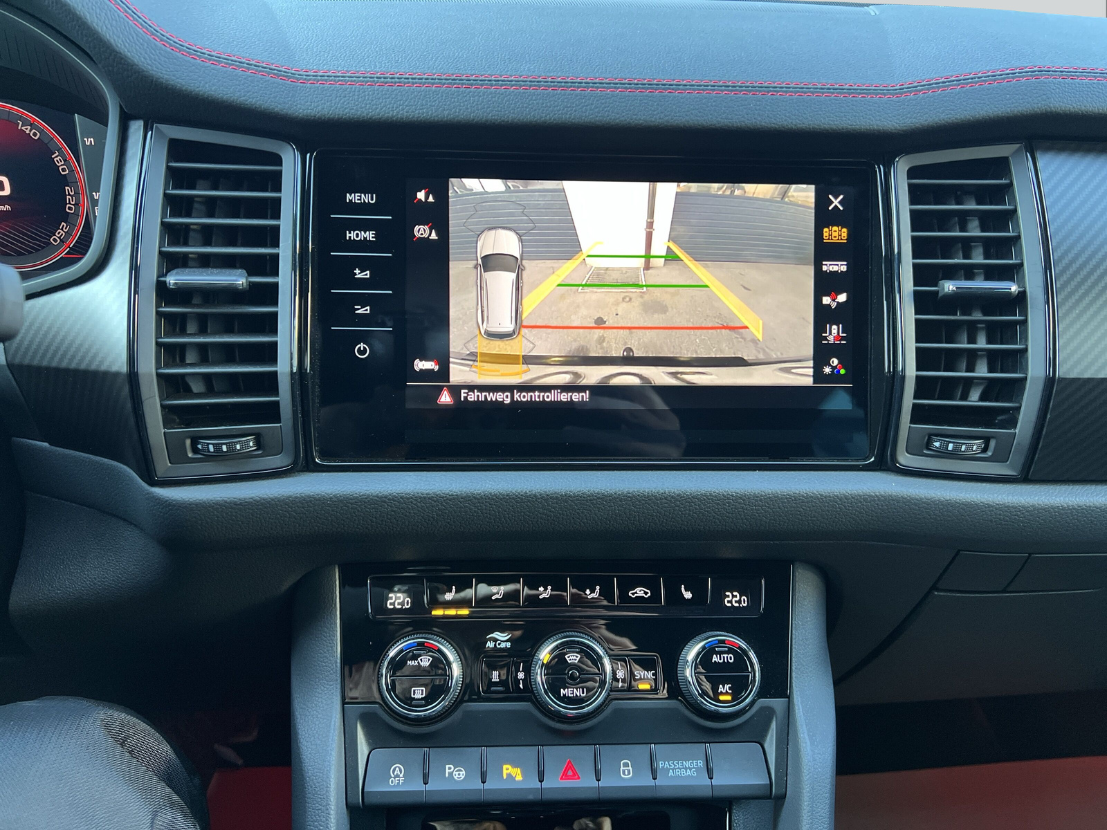 SKODA Kodiaq 2.0 TSI 4x4 RS-image-15