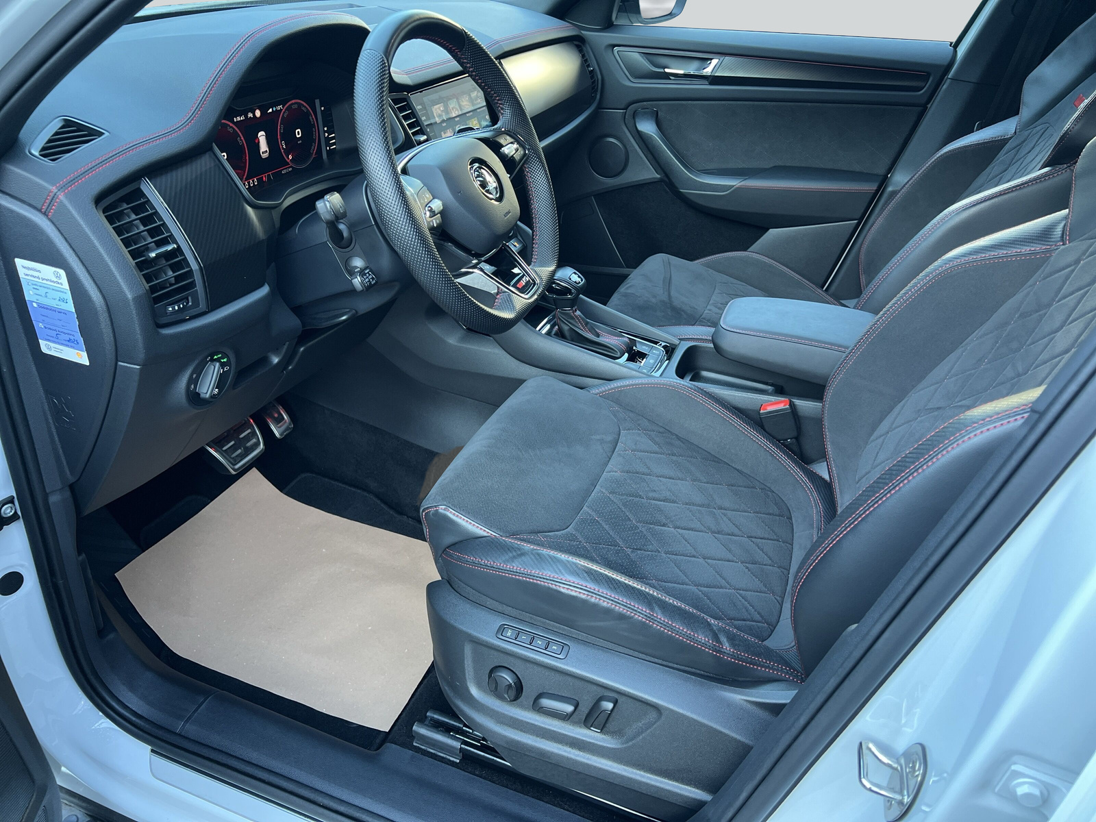 SKODA Kodiaq 2.0 TSI 4x4 RS-image-9