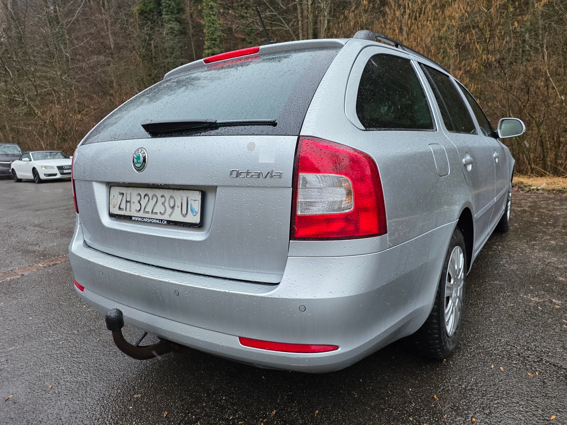 SKODA Octavia Combi 1.6 TDI ☆☆☆ AHK: 1'400kg ☆☆☆ Inklusive frischer MFK ☆☆☆-image-2