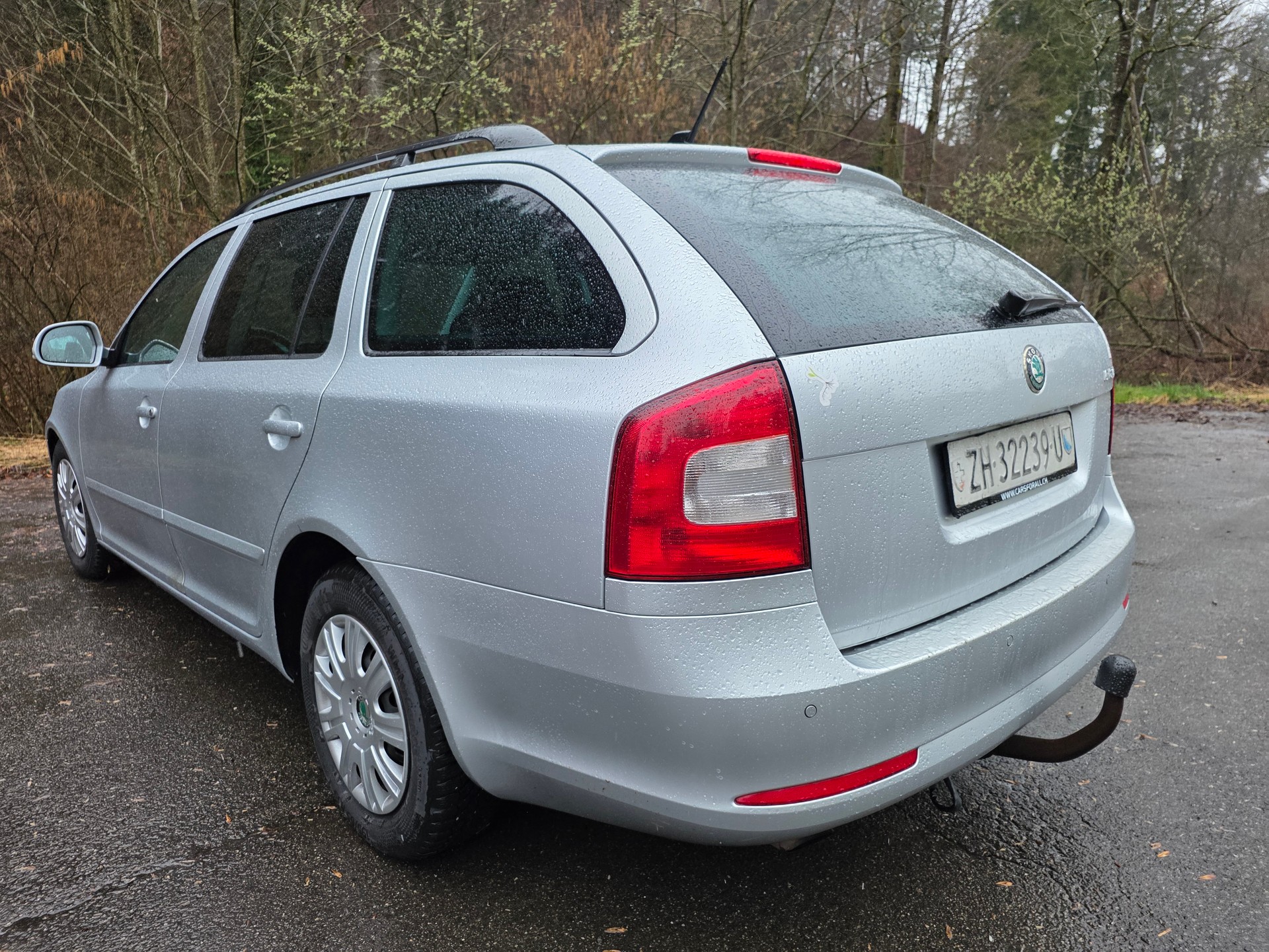 SKODA Octavia Combi 1.6 TDI ☆☆☆ AHK: 1'400kg ☆☆☆ Inklusive frischer MFK ☆☆☆-image-3
