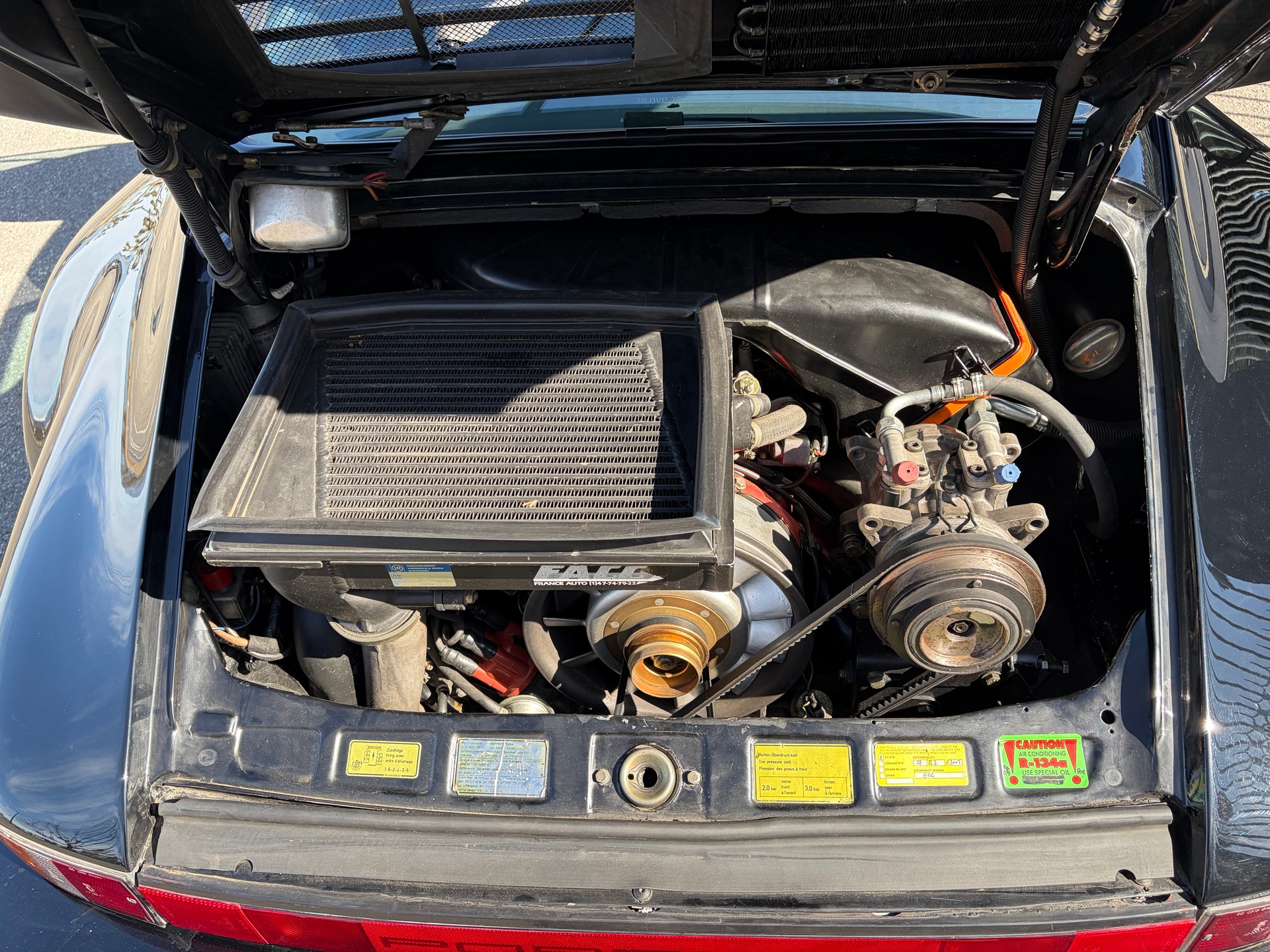 PORSCHE 930 Turbo-image-9