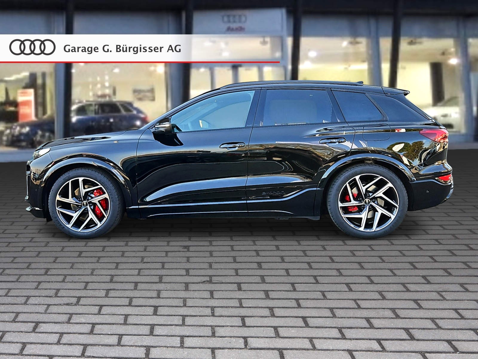 AUDI SQ6 e-tron quattro Mythosschwarz Metallic-showroom-element-2