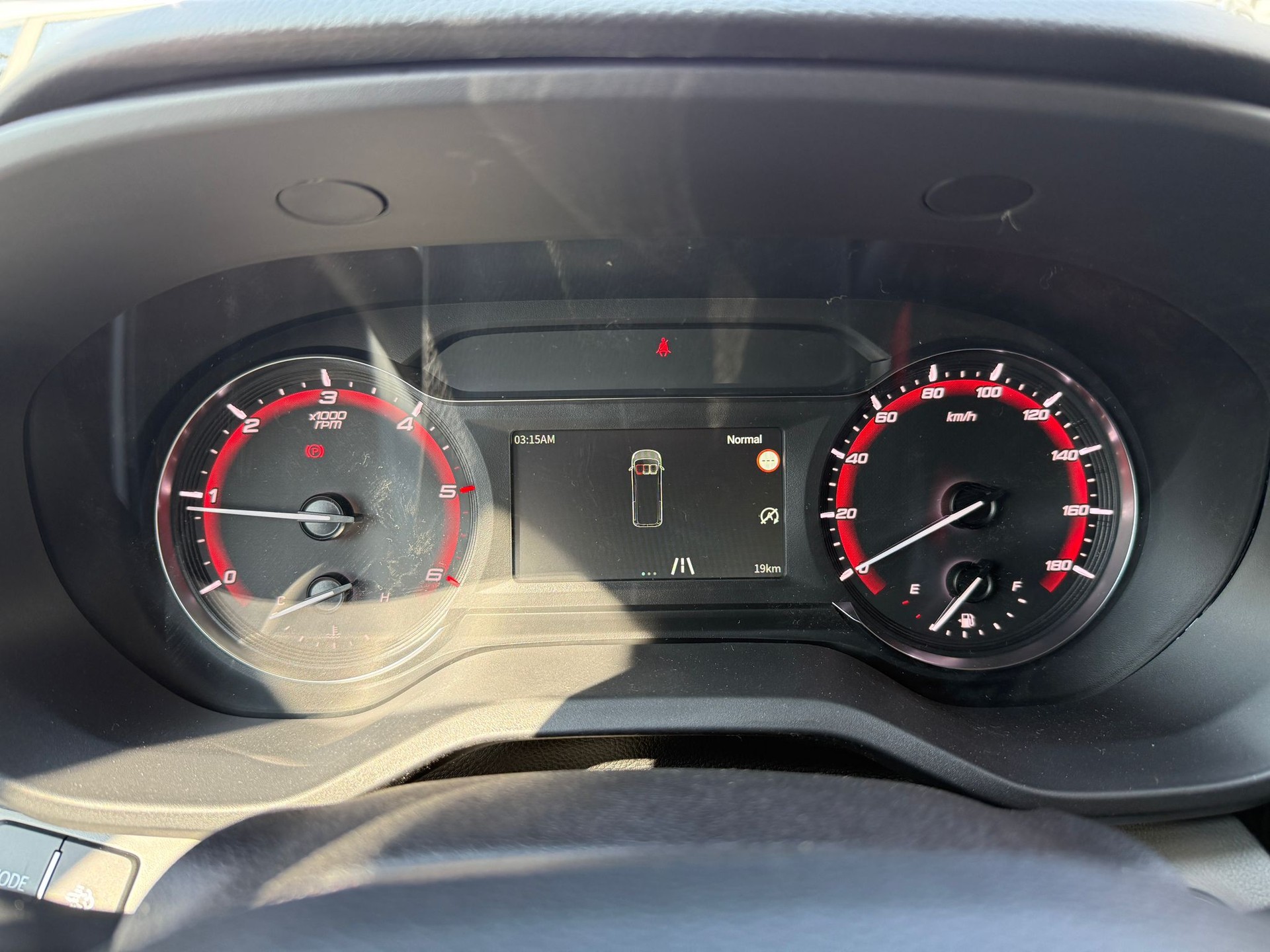 MAXUS NEW Deliver 9 2.0D L3H2 FWD Luxury Nouveau modèle !!-image-8
