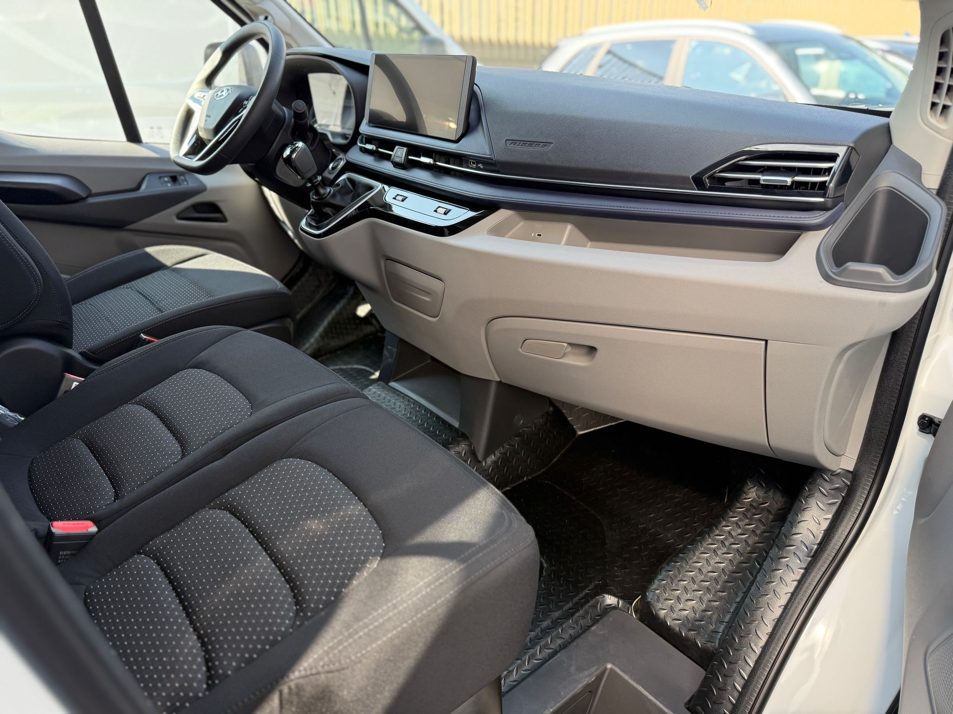 MAXUS NEW Deliver 9 2.0D L3H2 FWD Luxury Nouveau modèle !!-image-5