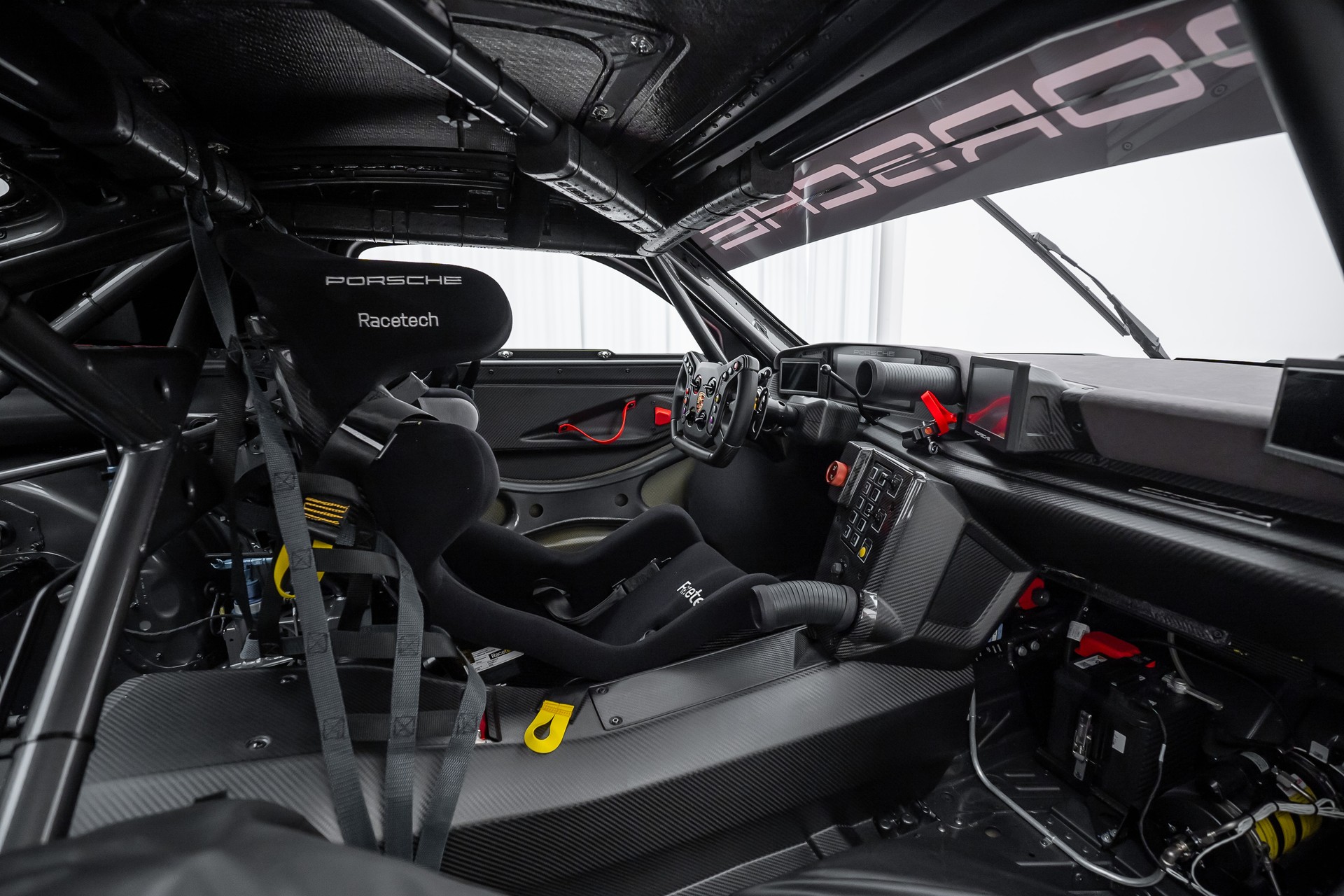 PORSCHE GT3 R Rennsport 1 of 77-image-10