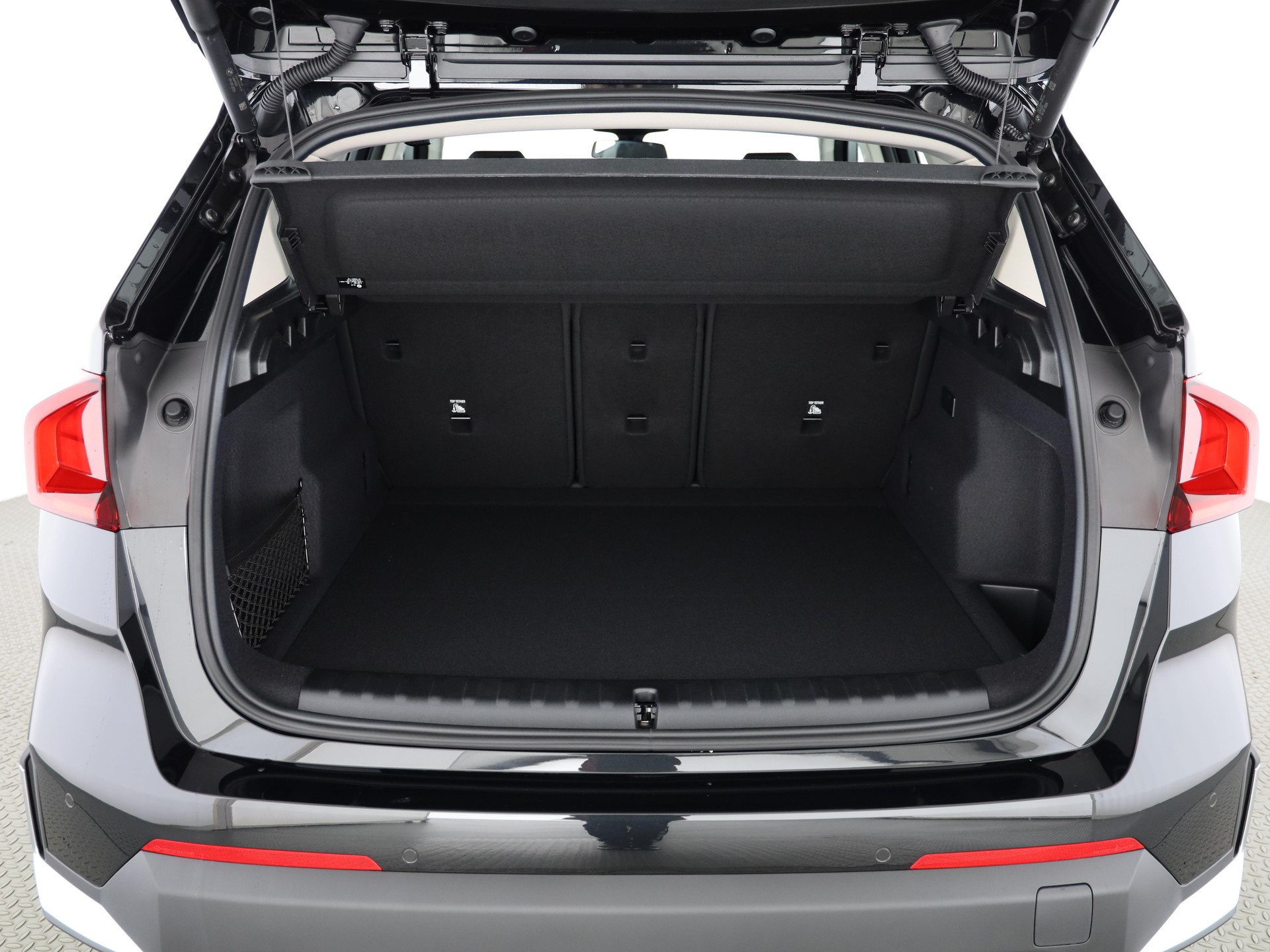 BMW iX1 30 xDrive-image-5