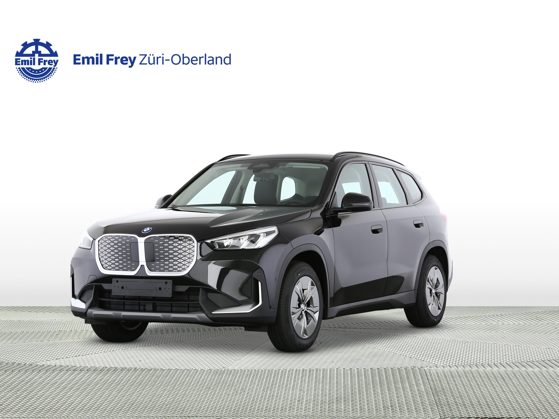 BMW iX1 30 xDrive-image-0