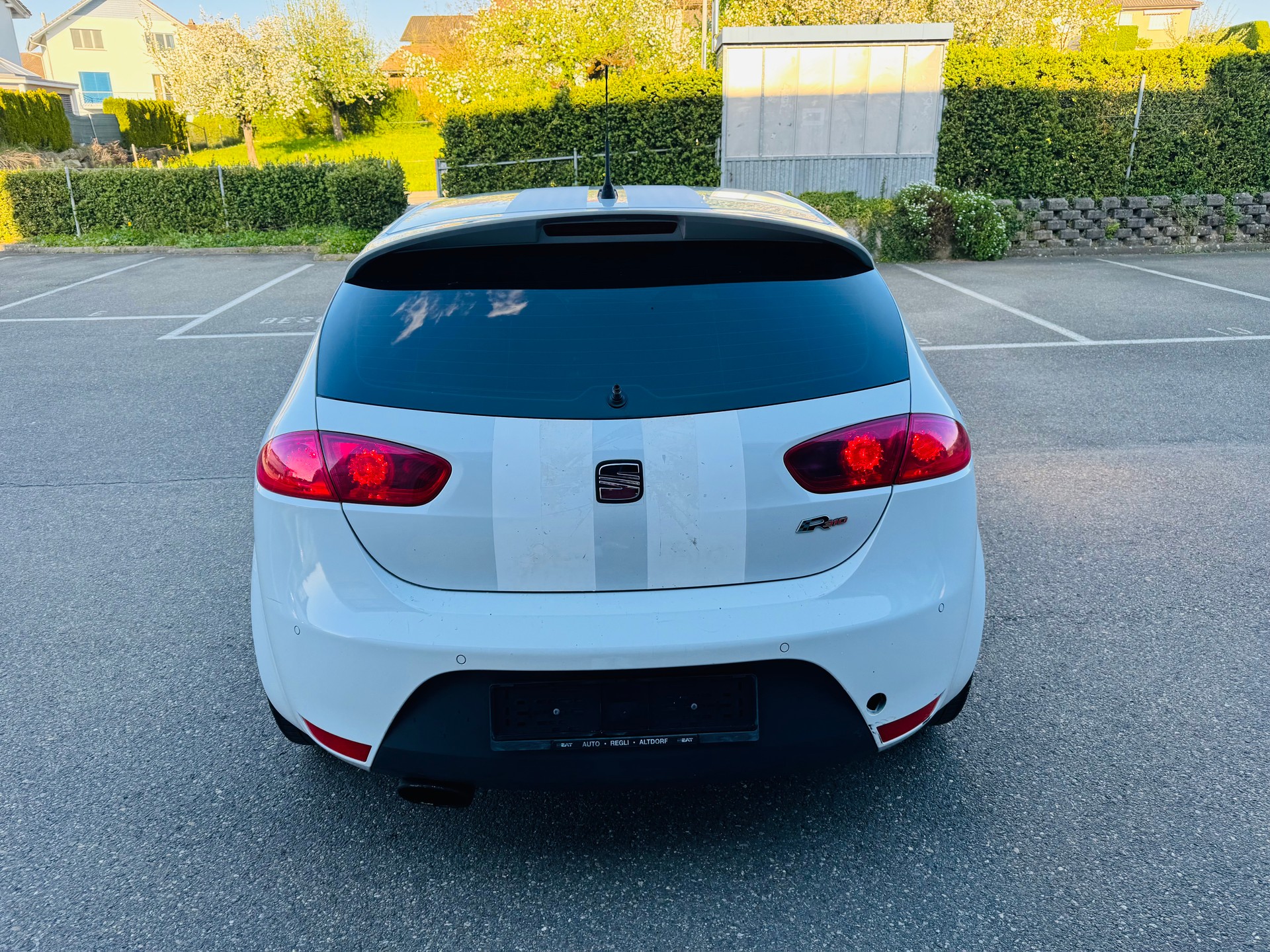 SEAT Leon 2.0 TSI Cupra R310 World Champion Edition-image-4