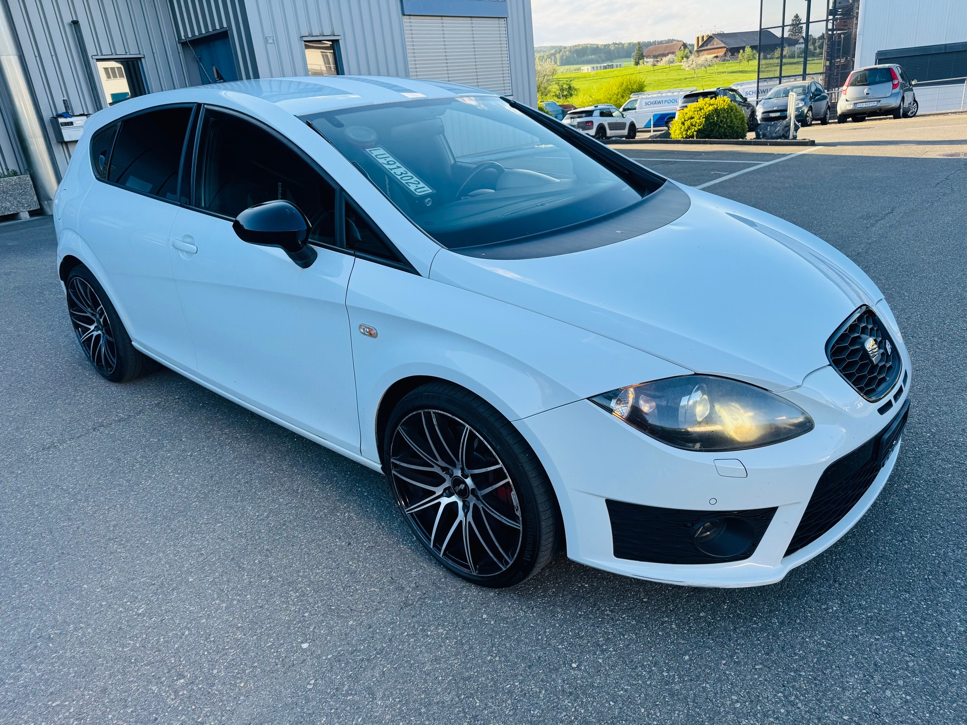 SEAT Leon 2.0 TSI Cupra R310 World Champion Edition-image-7