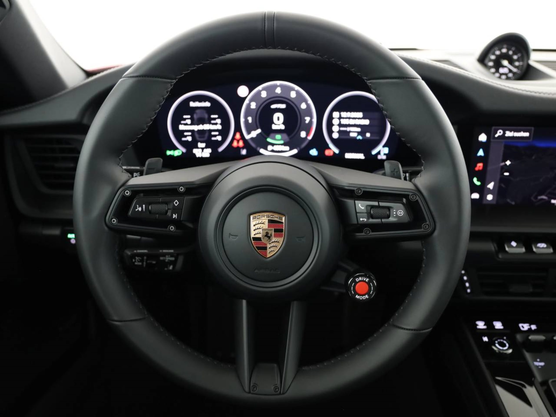 PORSCHE 911 Carrera 4 GTS Cabriolet-image-3
