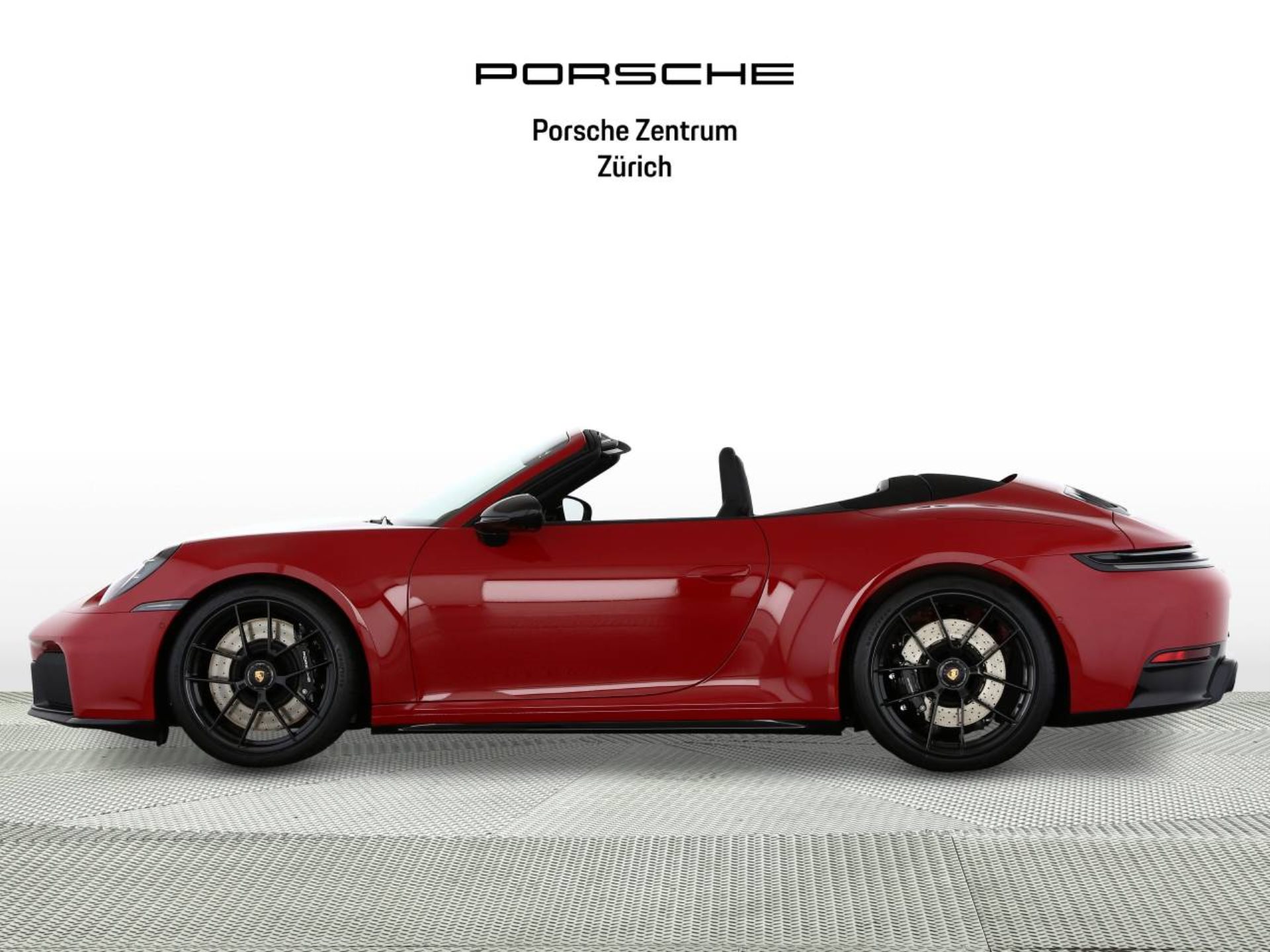 PORSCHE 911 Carrera 4 GTS Cabriolet-image-2