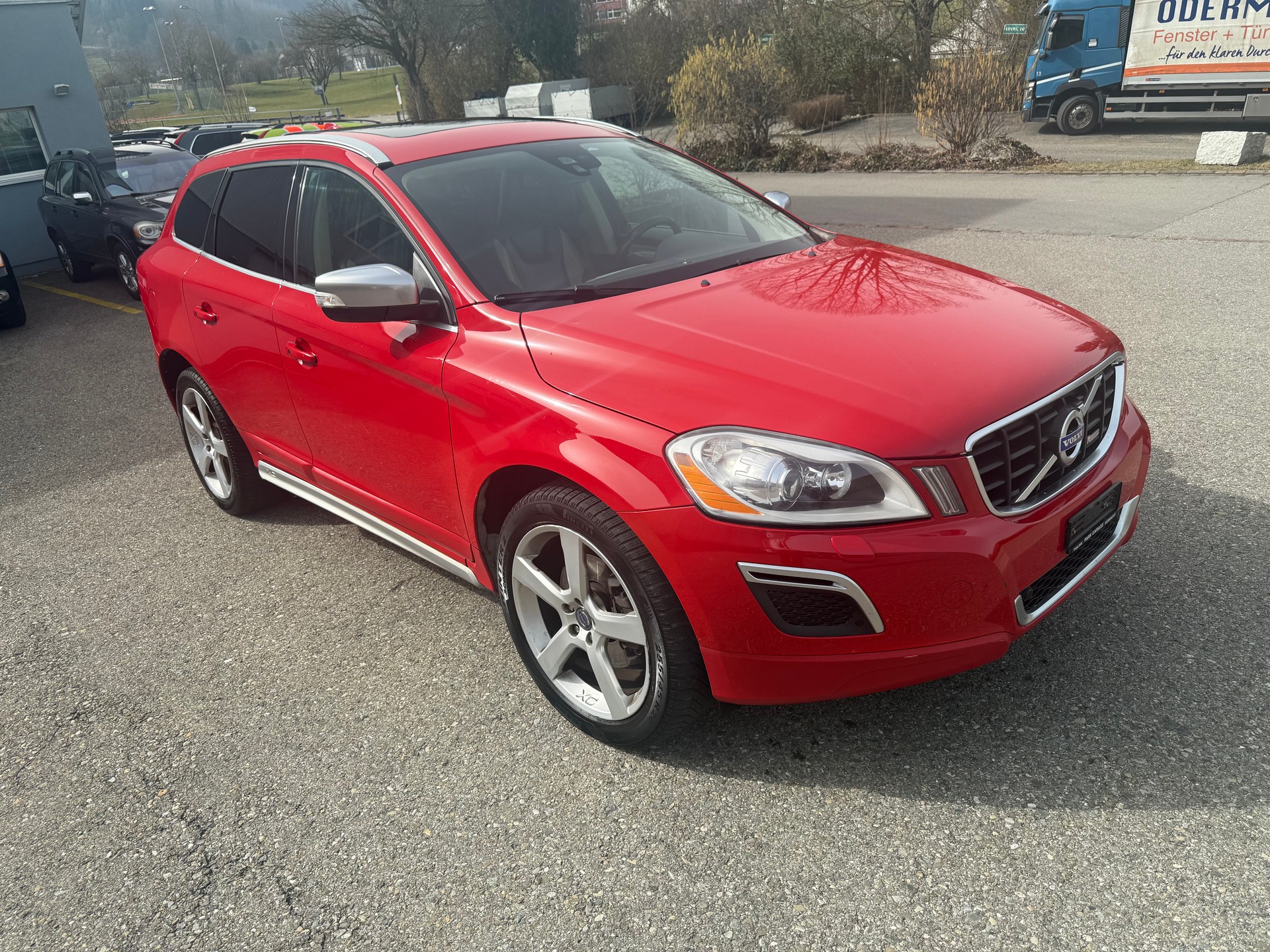 VOLVO XC60 T6 AWD R-Design Geartronic-image-6