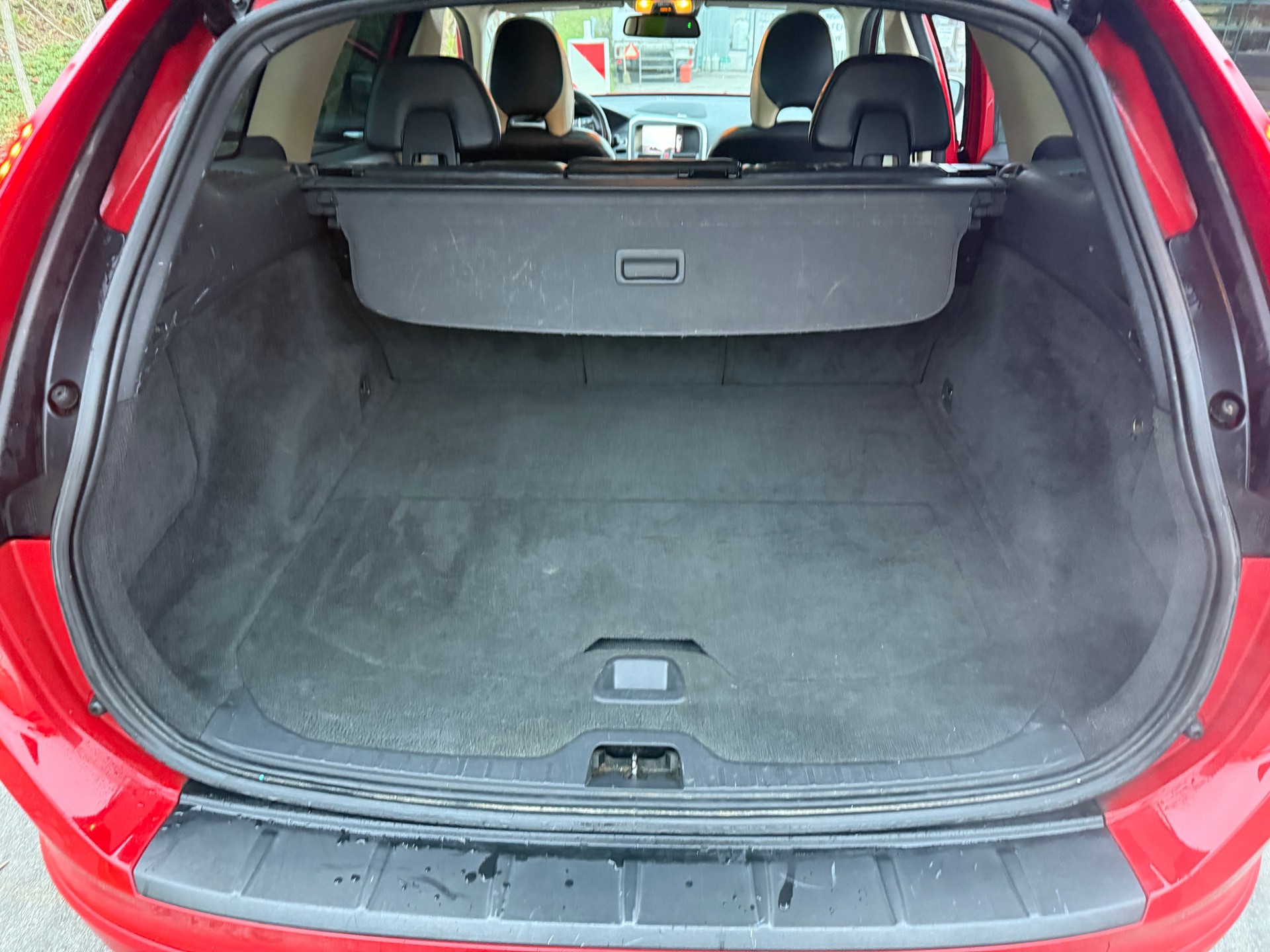 VOLVO XC60 T6 AWD R-Design Geartronic-image-12