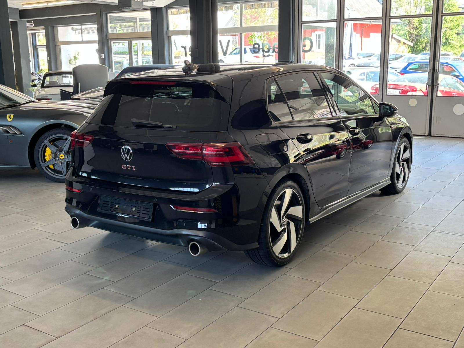 VW Golf 2.0 TSI GTI DSG-image-2