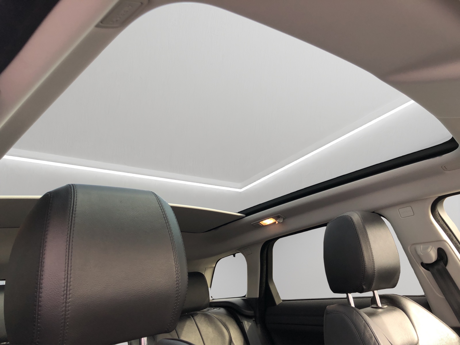 LAND ROVER Range Rover Evoque 2.0 TD4 SE Dynamic AT9-image-19