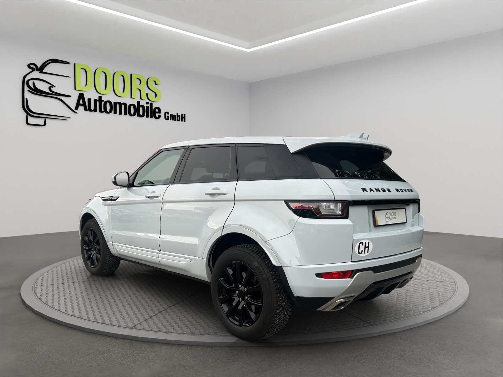 LAND ROVER Range Rover Evoque 2.0 TD4 SE Dynamic AT9-image-3