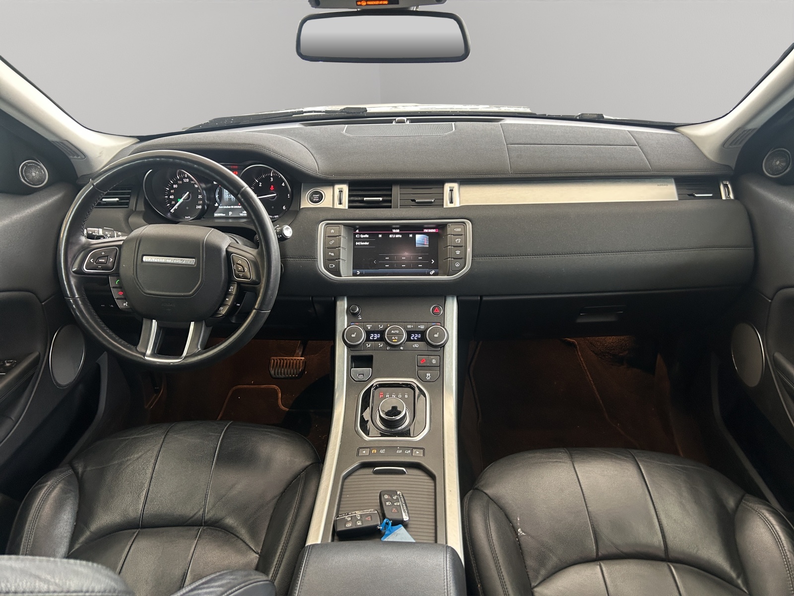 LAND ROVER Range Rover Evoque 2.0 TD4 SE Dynamic AT9-image-8