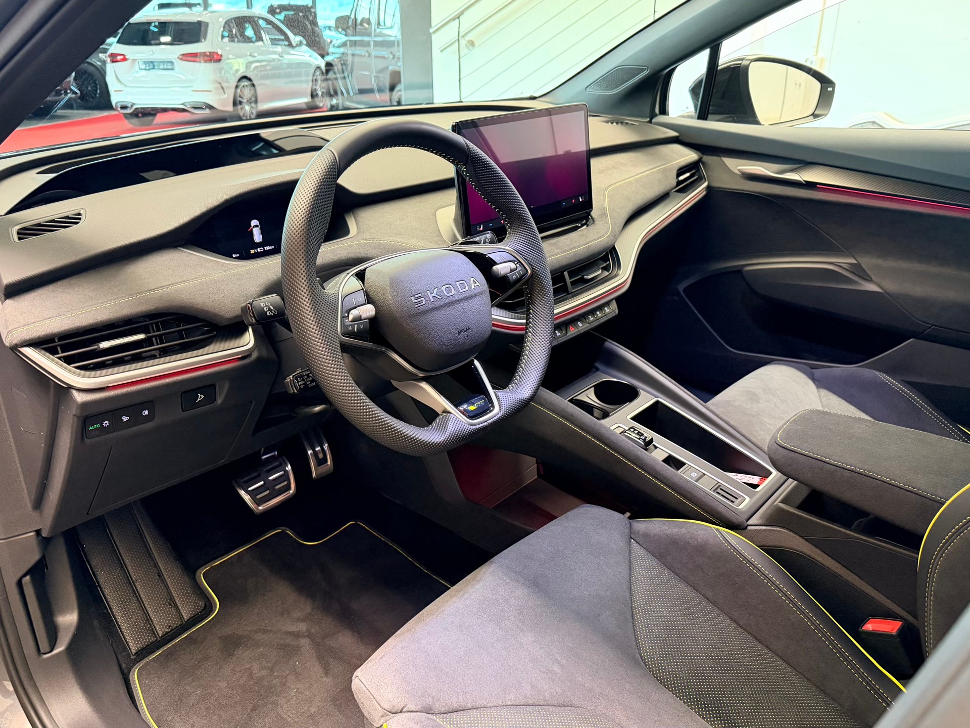SKODA Elroq RS 4x4-image-11