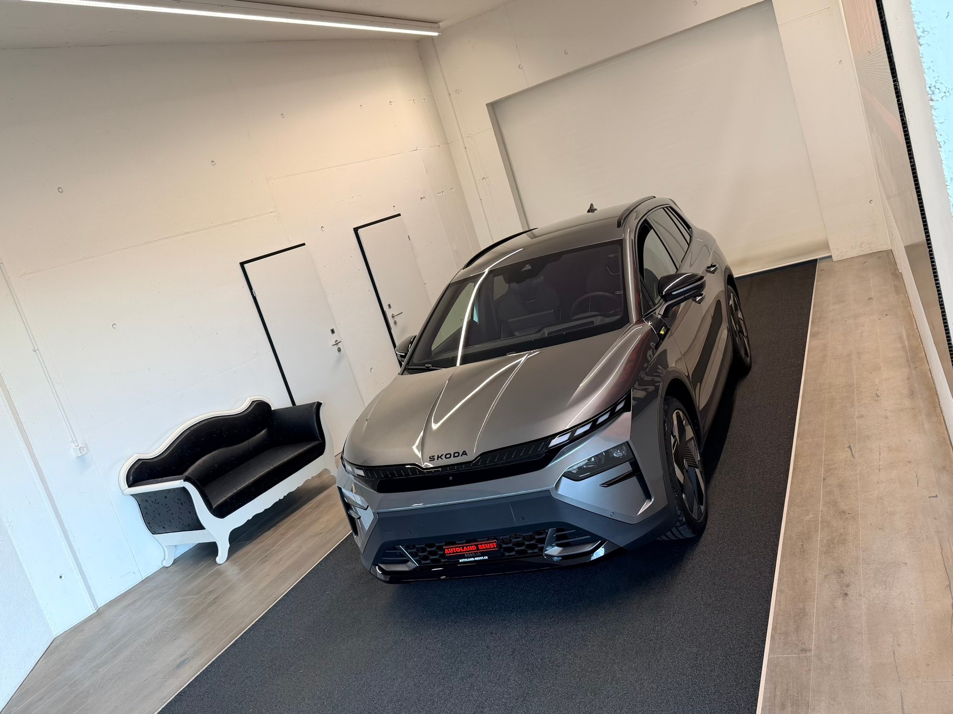 SKODA Elroq RS 4x4-image-3