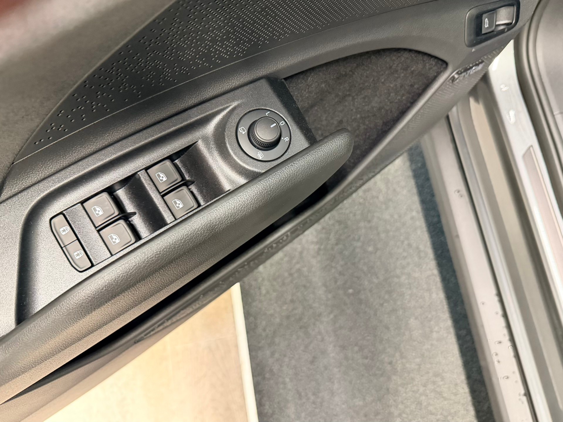 SKODA Elroq RS 4x4-image-13