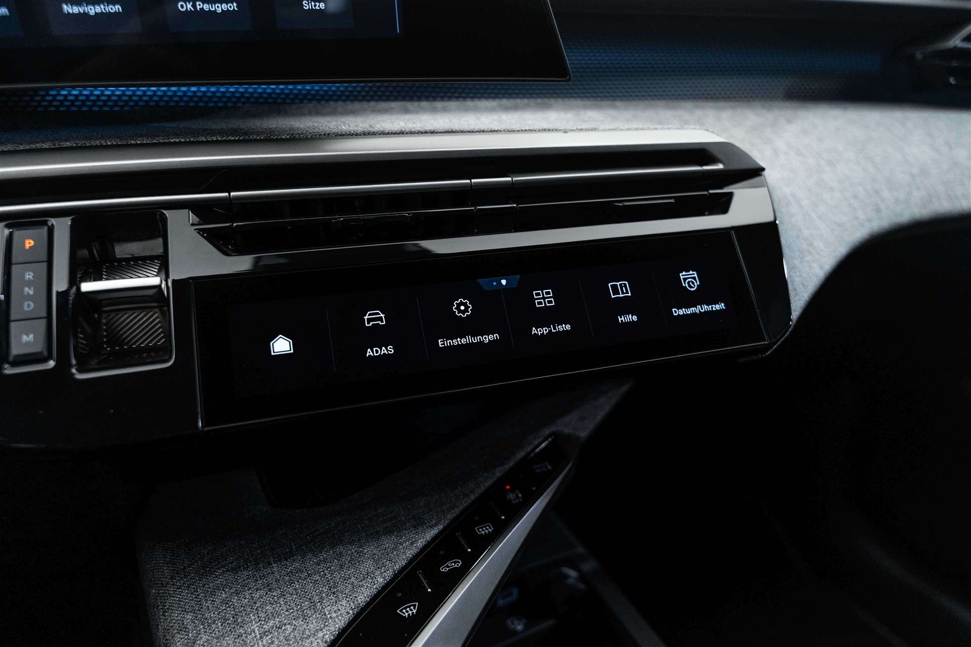 PEUGEOT 3008 136 e-DCS6 Hybrid GT-image-21