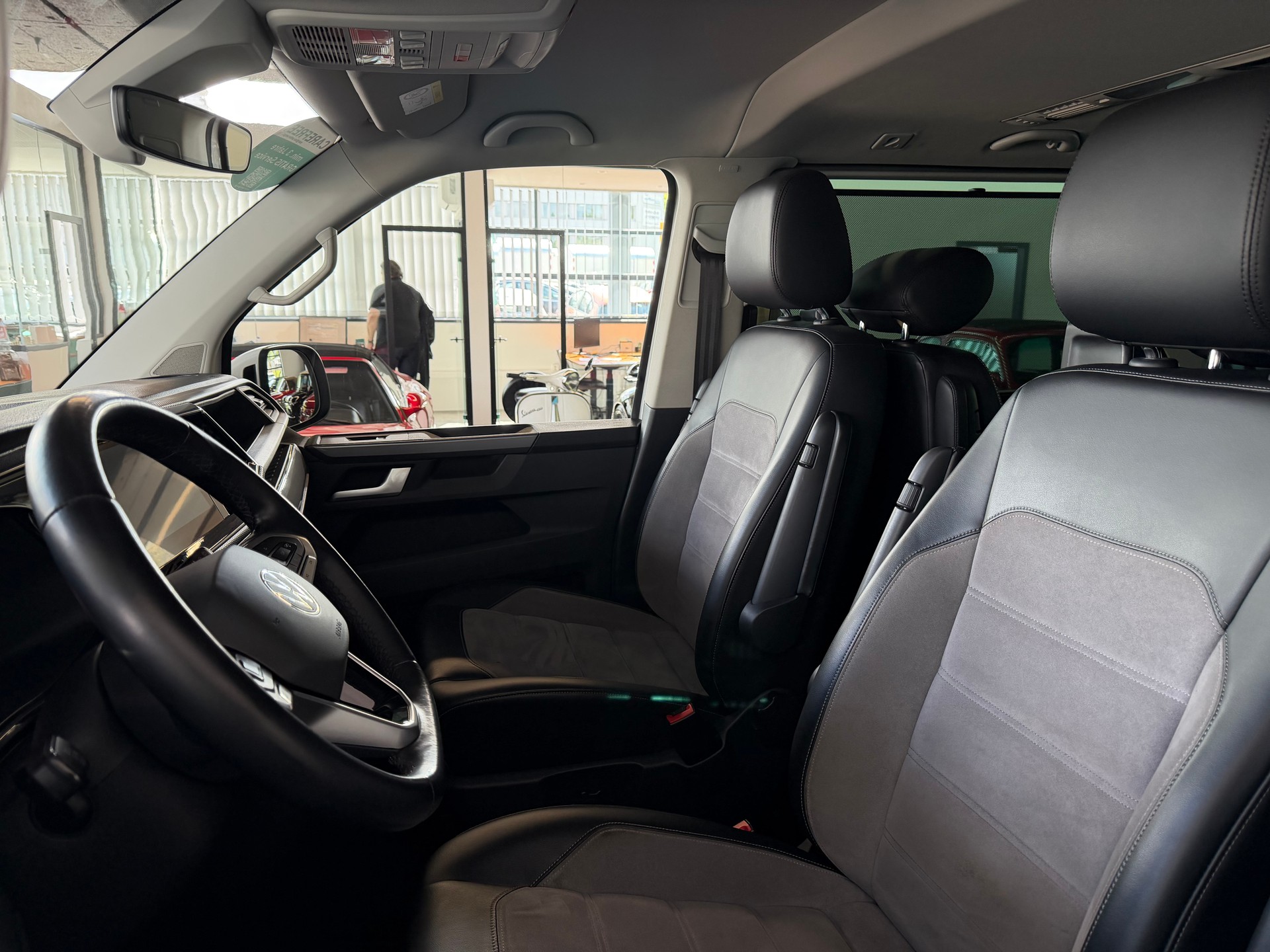 VW T6.1 Multivan 2.0 Bi-TDI 199 PS Liberty HIGHLINE GENERATION SIX Edition 4X4 4Motion DSG-image-15
