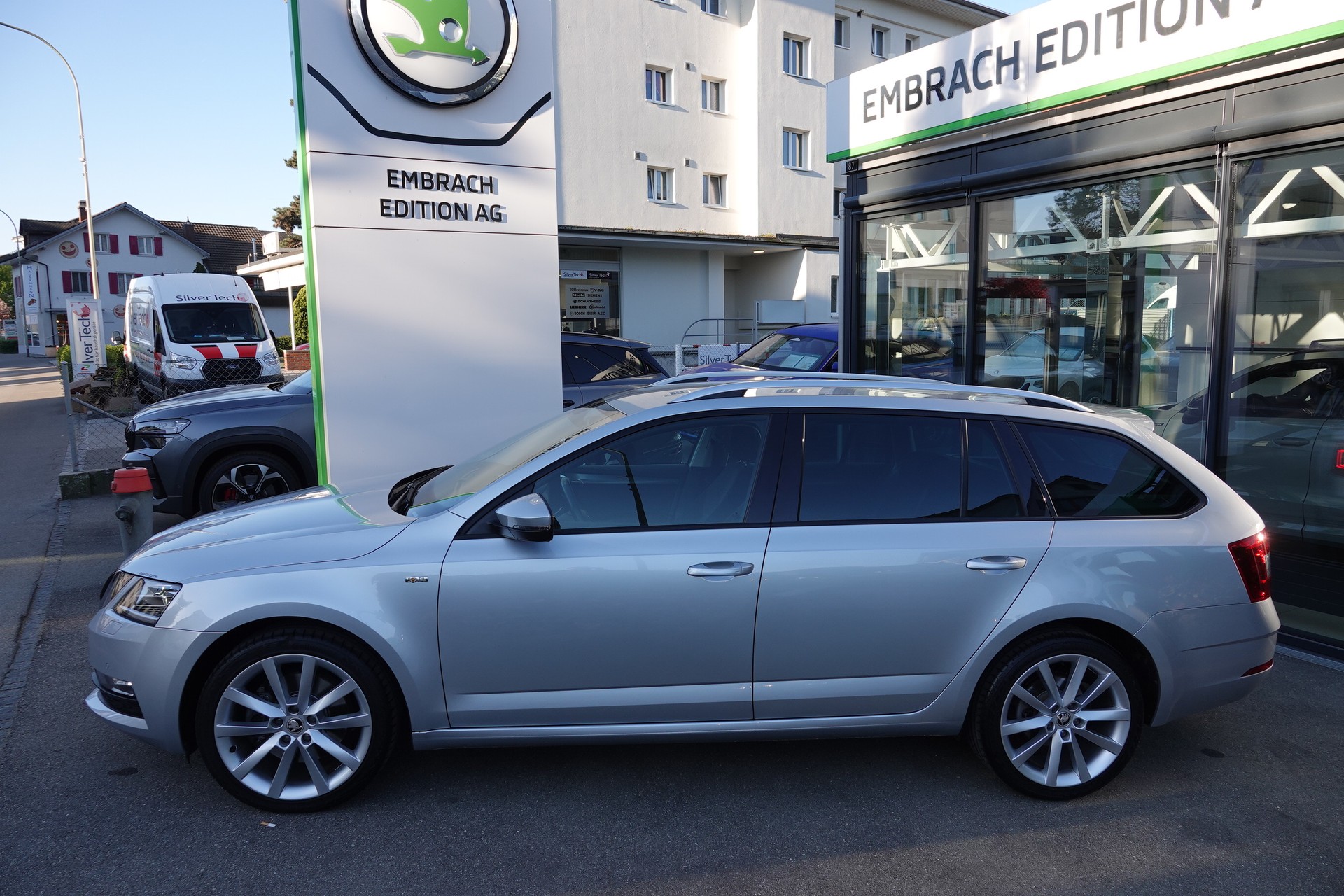 SKODA Octavia Combi 2.0 TSI Soleil 4x4 DSG-image-4