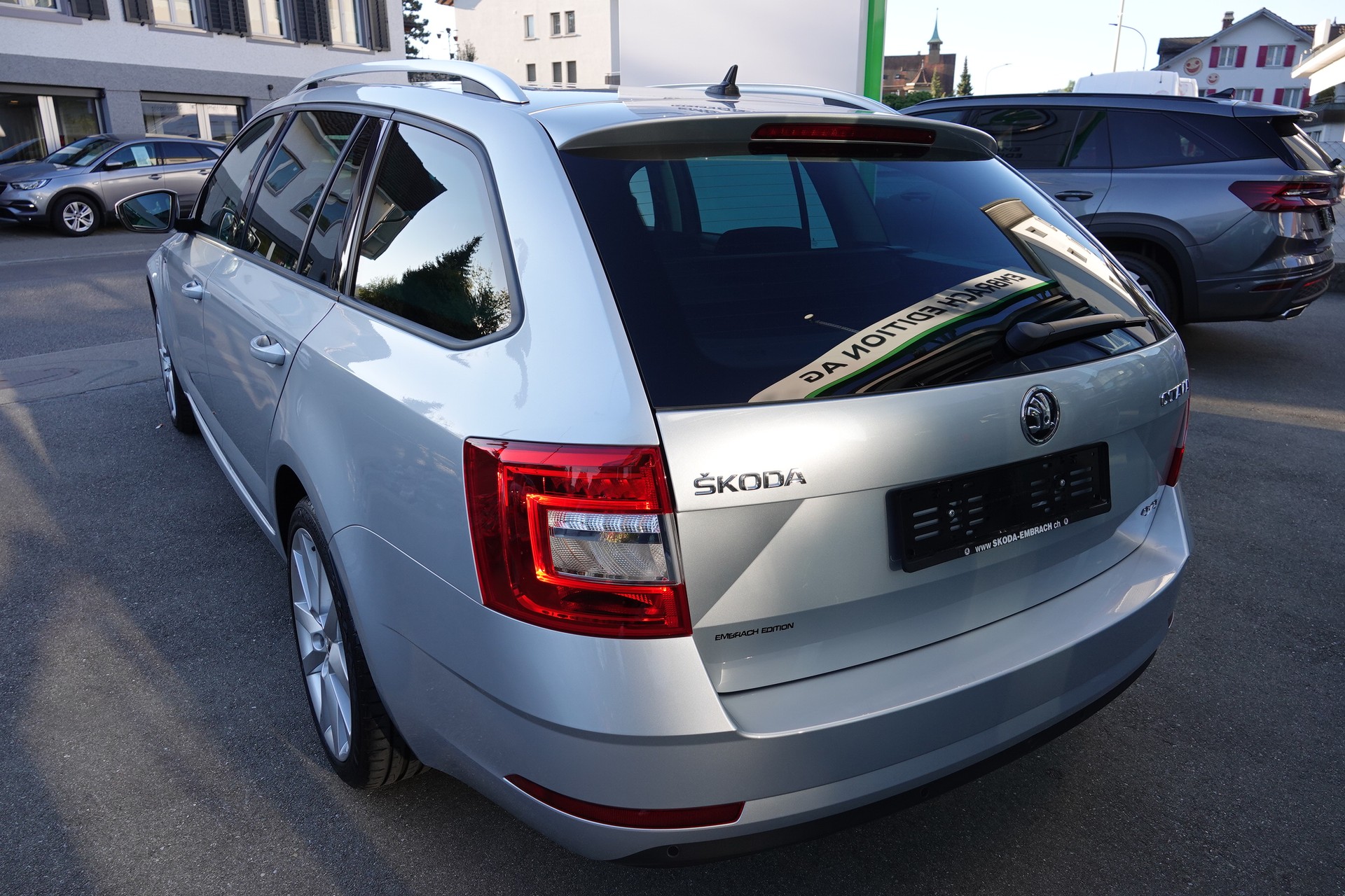 SKODA Octavia Combi 2.0 TSI Soleil 4x4 DSG-image-7