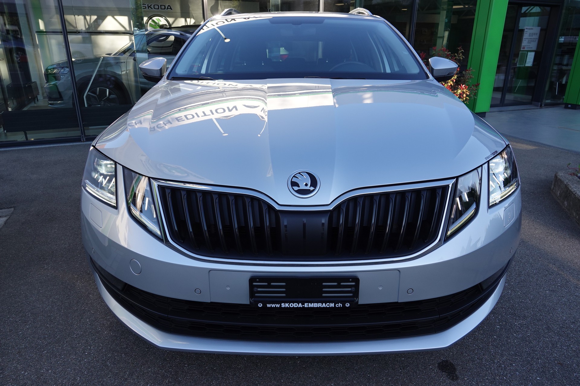 SKODA Octavia Combi 2.0 TSI Soleil 4x4 DSG-image-1