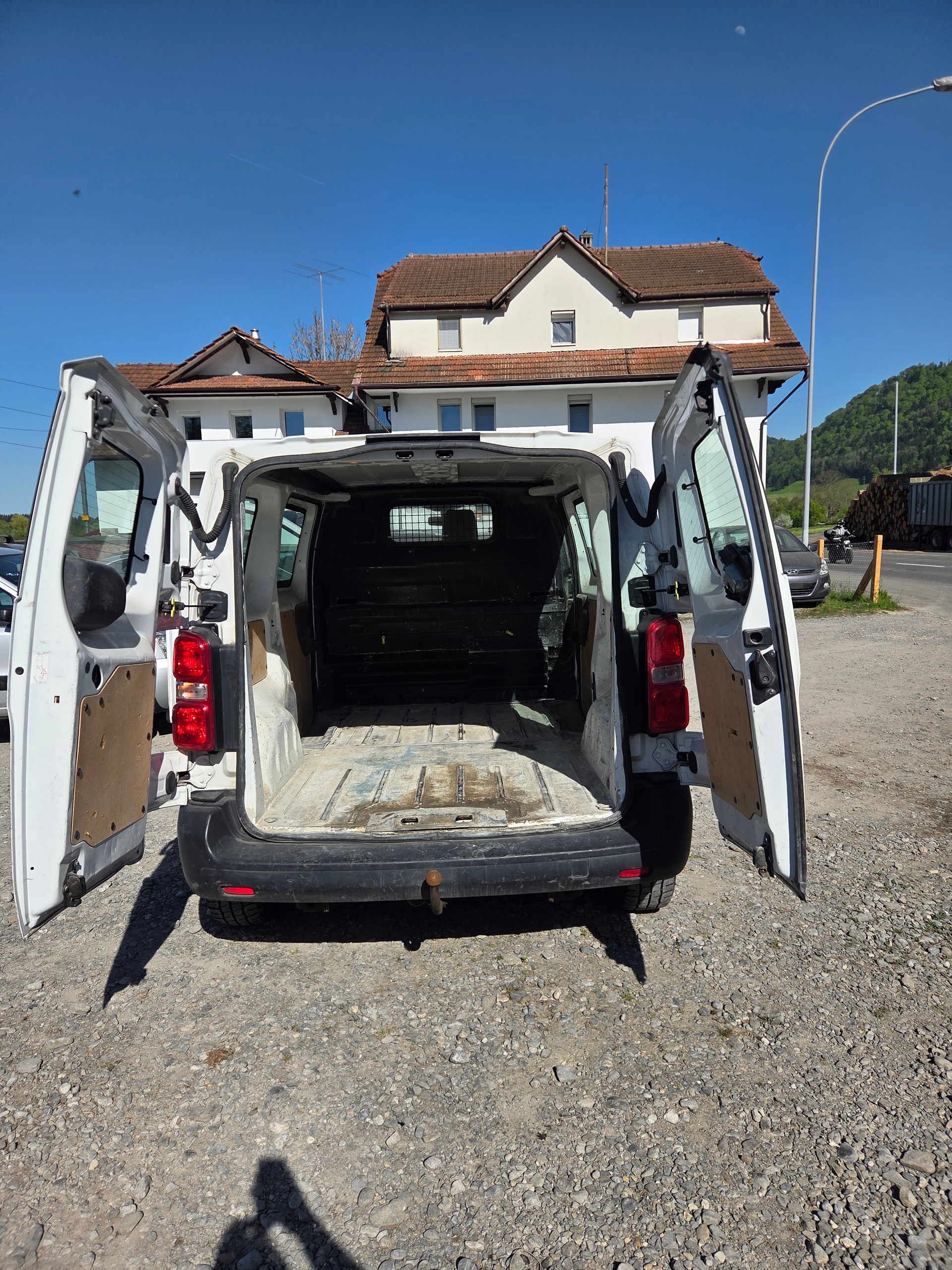 TOYOTA Proace 2.0D Glass Van L1 Luna-image-4