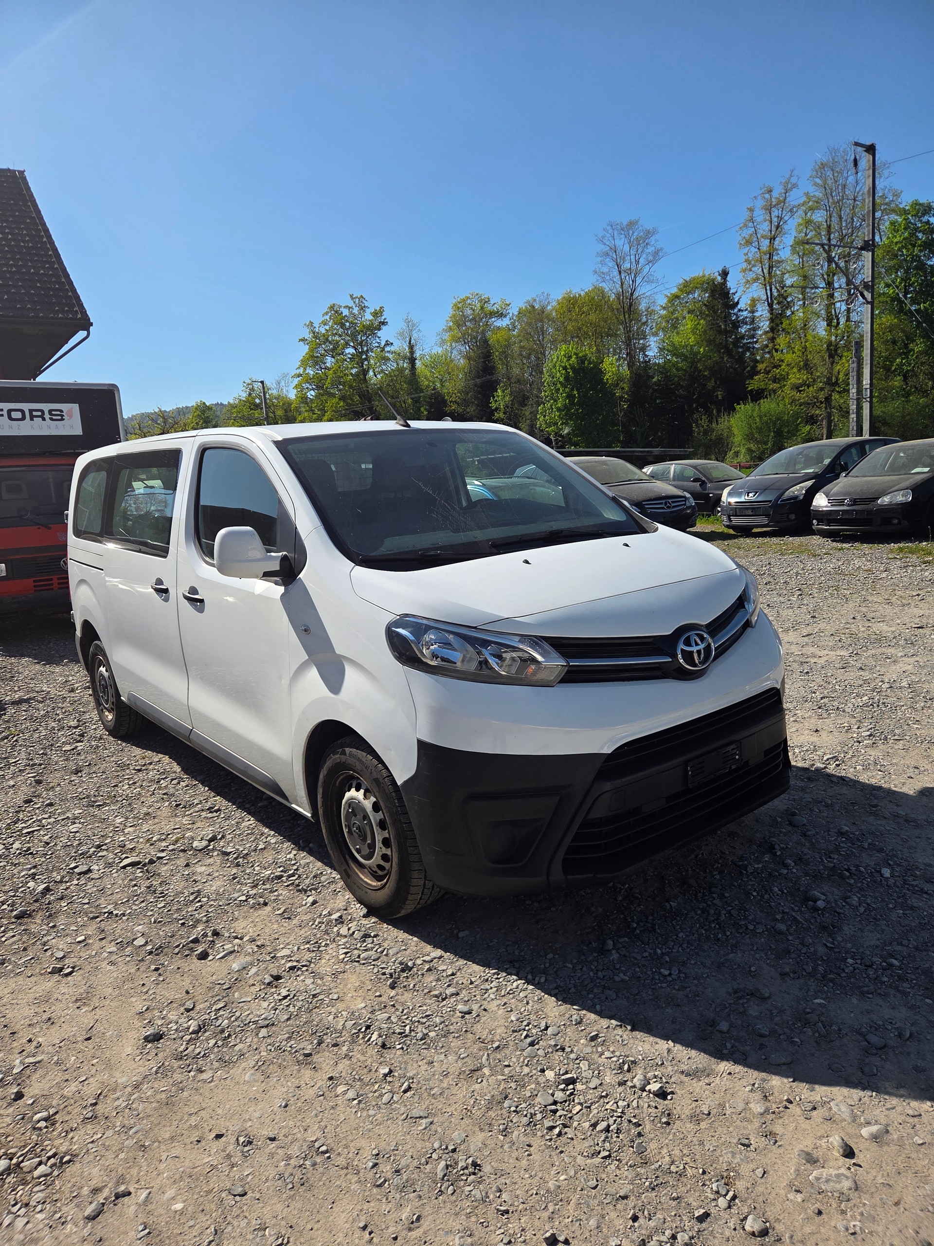 TOYOTA Proace 2.0D Glass Van L1 Luna-image-1