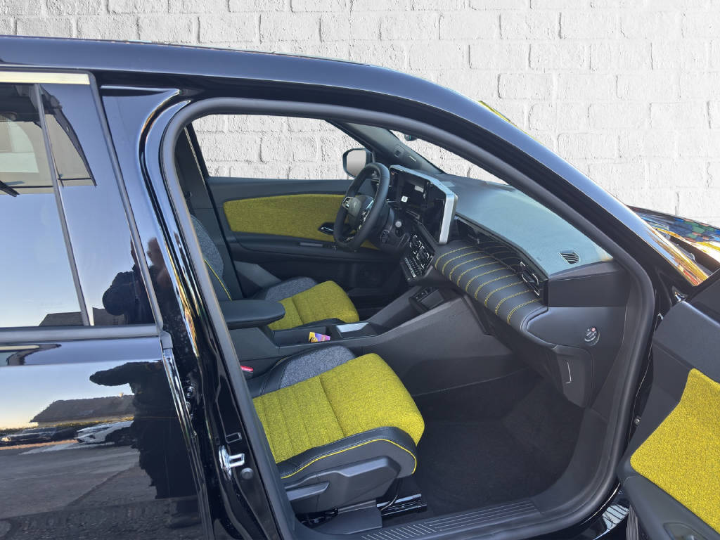 RENAULT R5 E-Tech Comfort Range iconic five-image-9