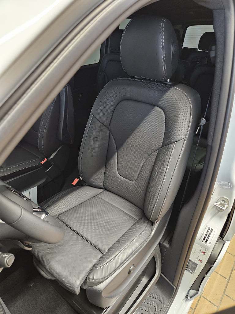 MERCEDES-BENZ V 300 d 4Matic Swiss Edition lang-image-15