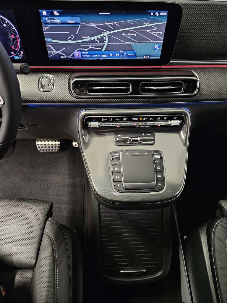 MERCEDES-BENZ V 300 d 4Matic Swiss Edition lang-image-11
