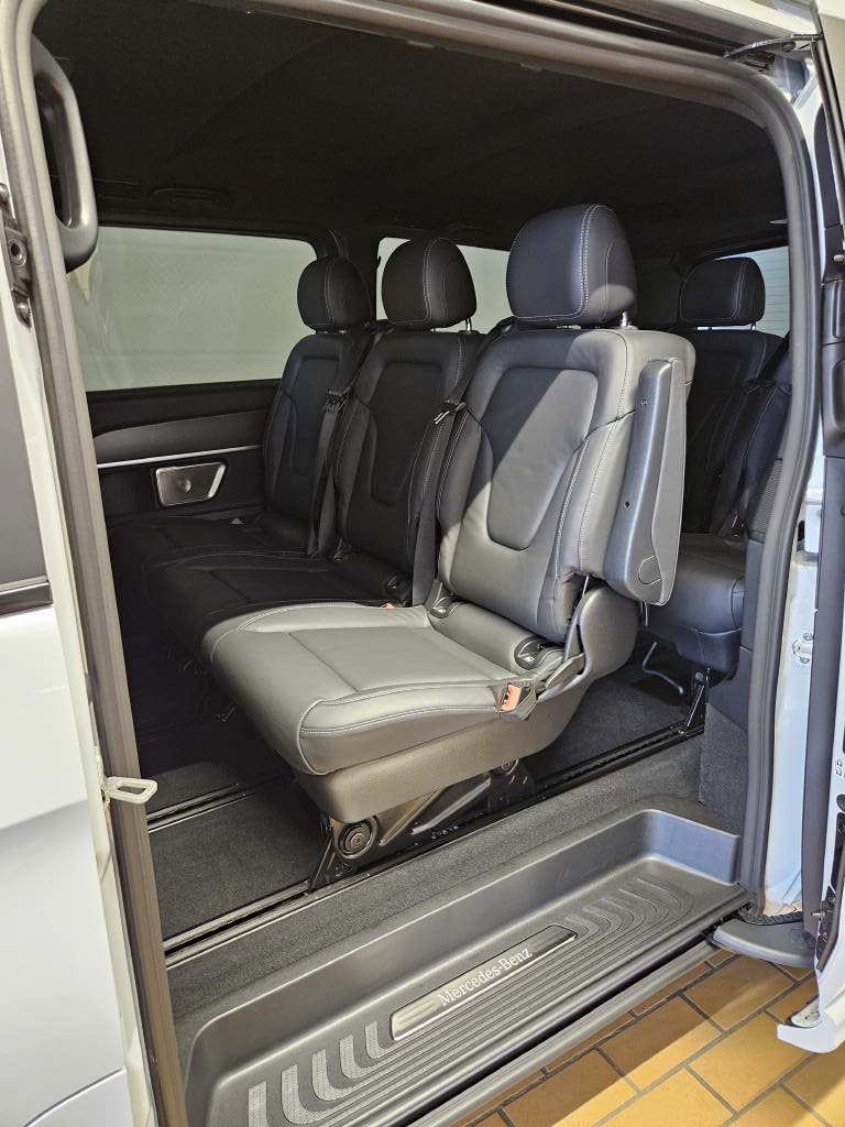 MERCEDES-BENZ V 300 d 4Matic Swiss Edition lang-image-4
