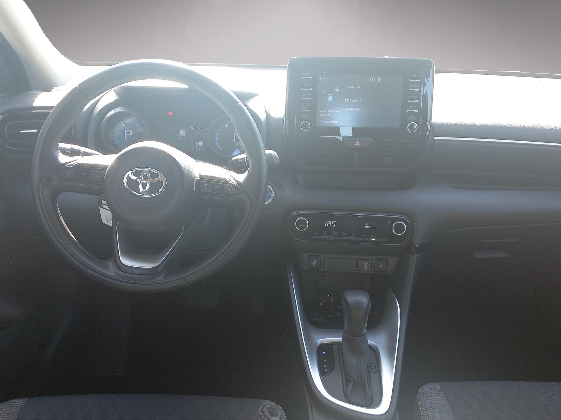 TOYOTA Yaris 1.5 Trend e-CVT-image-11