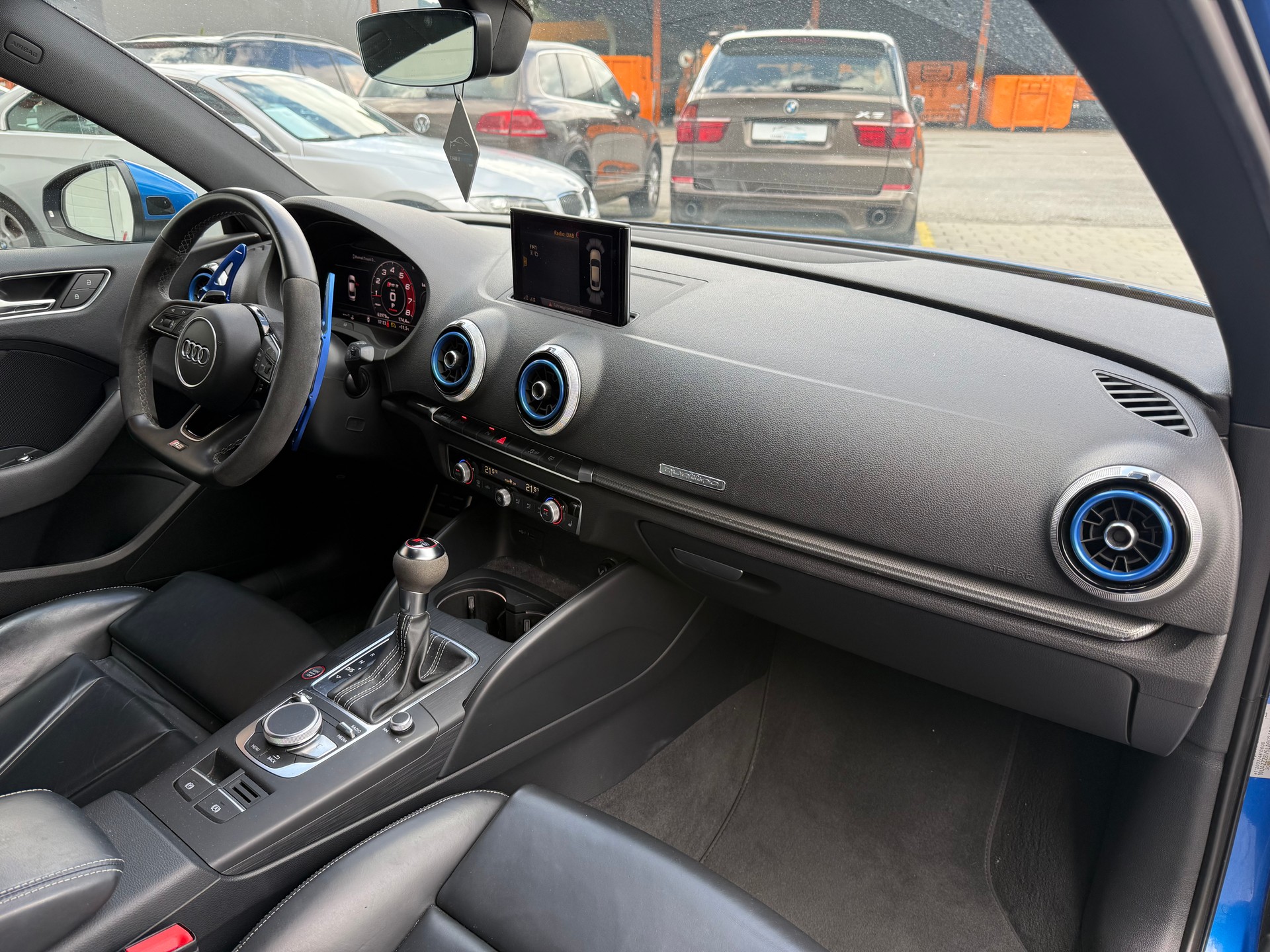 AUDI RS3 Sedan-image-9