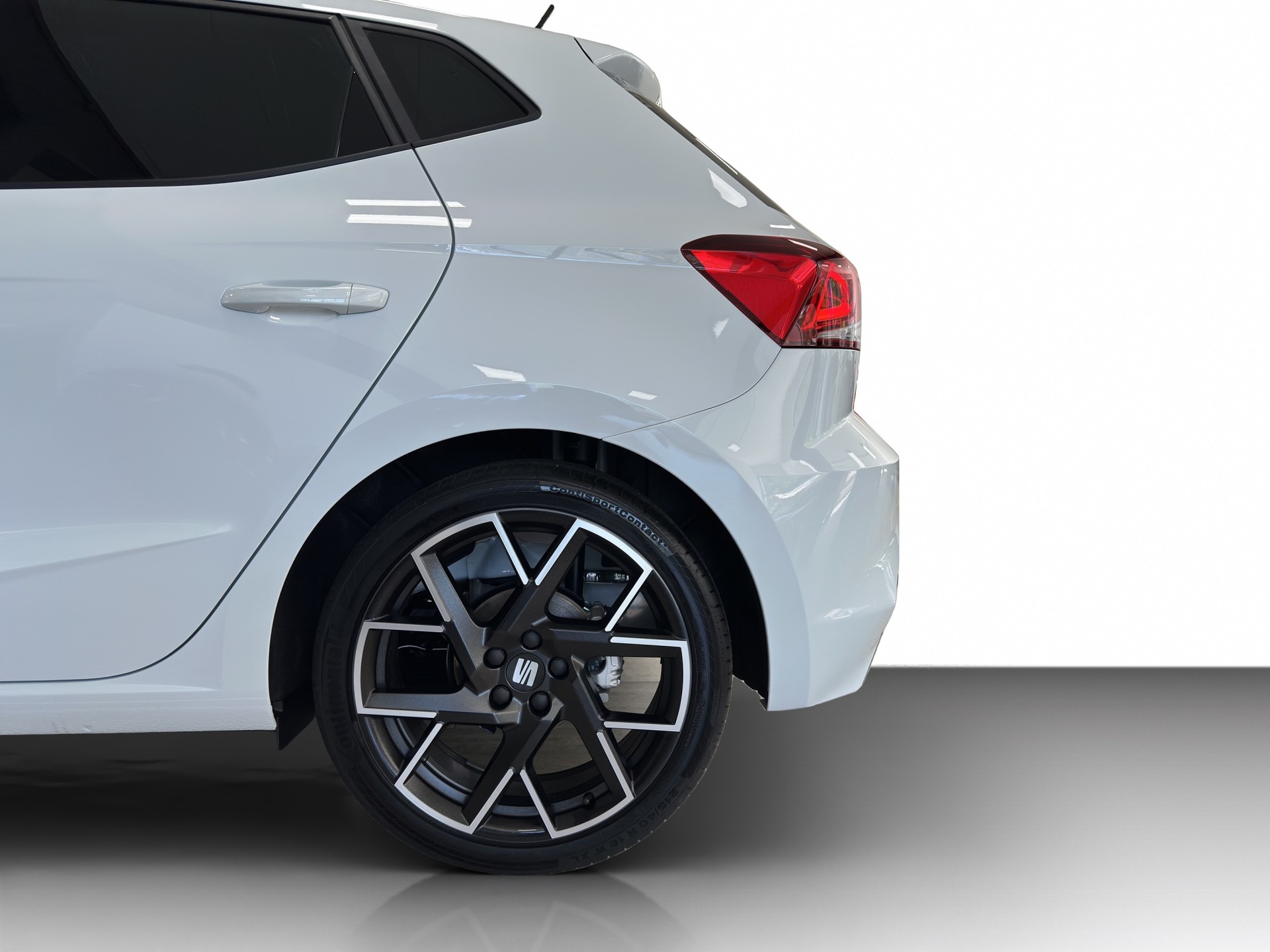 SEAT Ibiza 1.5 TSI FR DSG-image-15