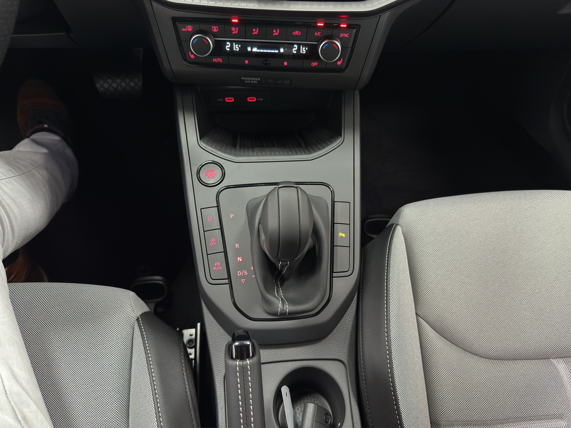 SEAT Ibiza 1.5 TSI FR DSG-image-24