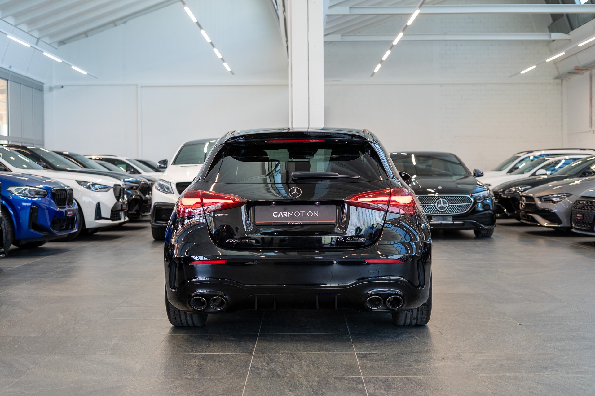 MERCEDES-BENZ A 45 S AMG 4matic+ / Burmester / Ambiente-beleuchtung / Alcantara-Lenkrad-image-4