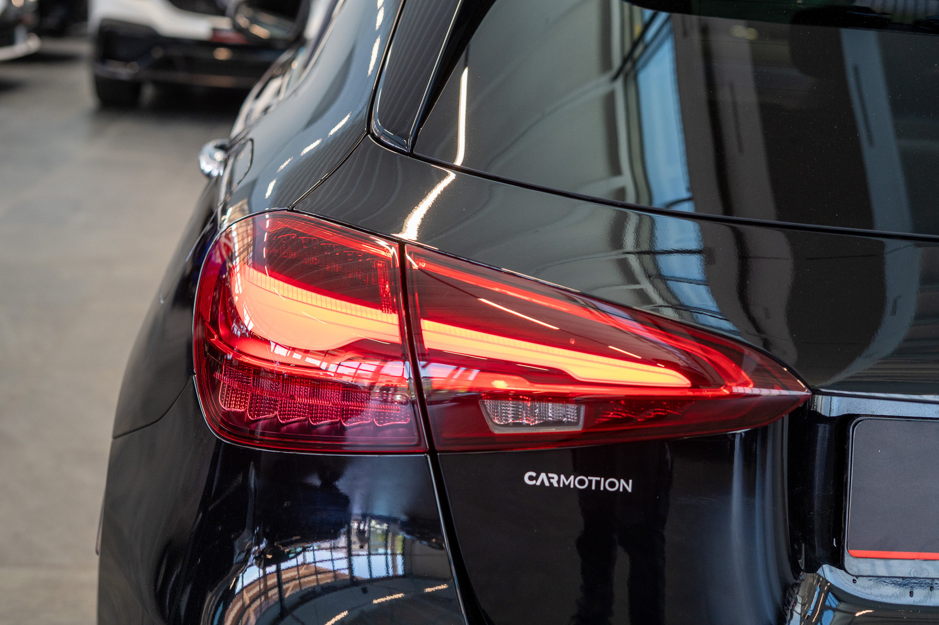 MERCEDES-BENZ A 45 S AMG 4matic+ / Burmester / Ambiente-beleuchtung / Alcantara-Lenkrad-image-7