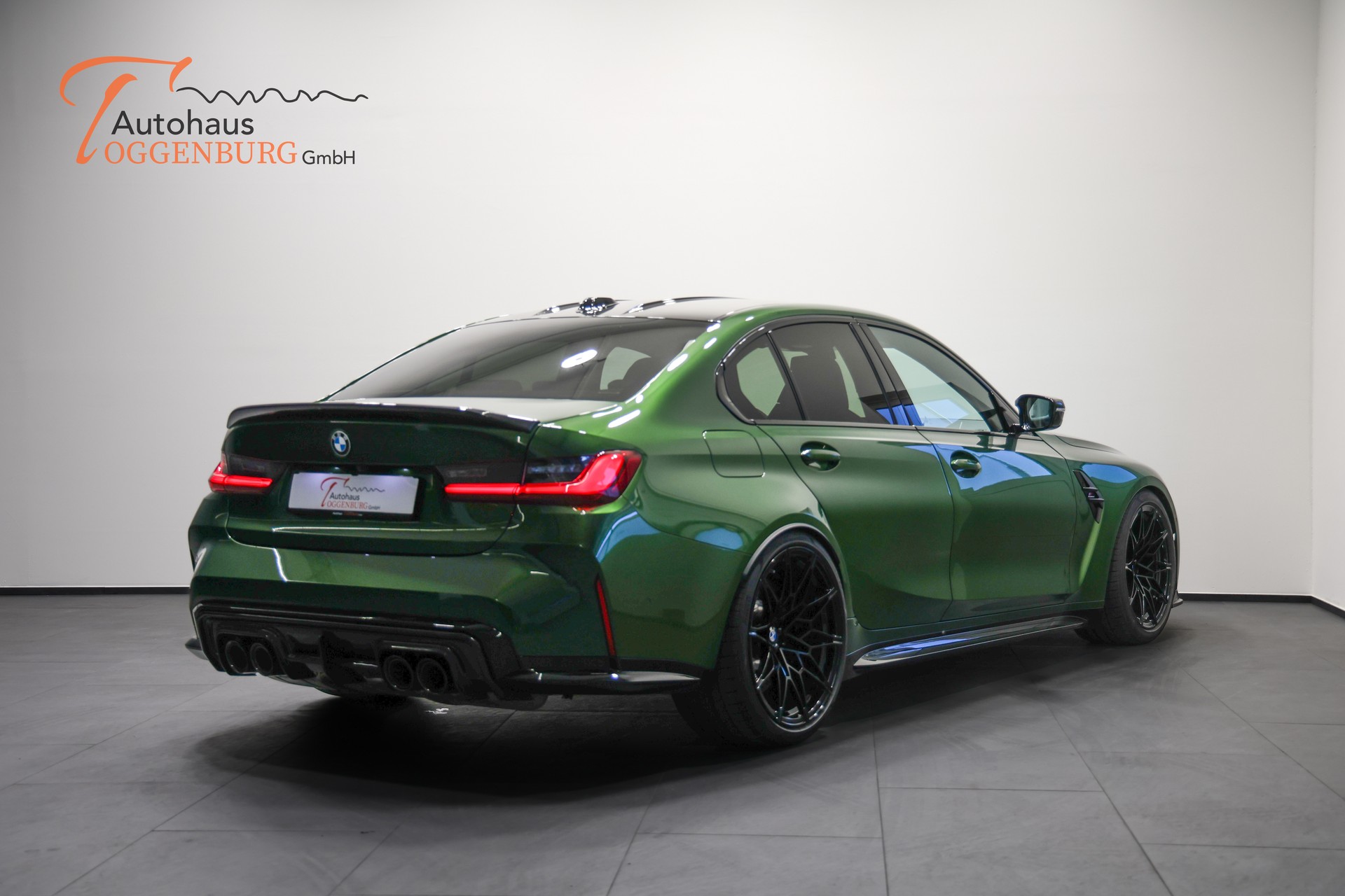 BMW M3 Competition M xDrive *Individual Anglesey Grün*Tief*Breit*Carbon*-image-13