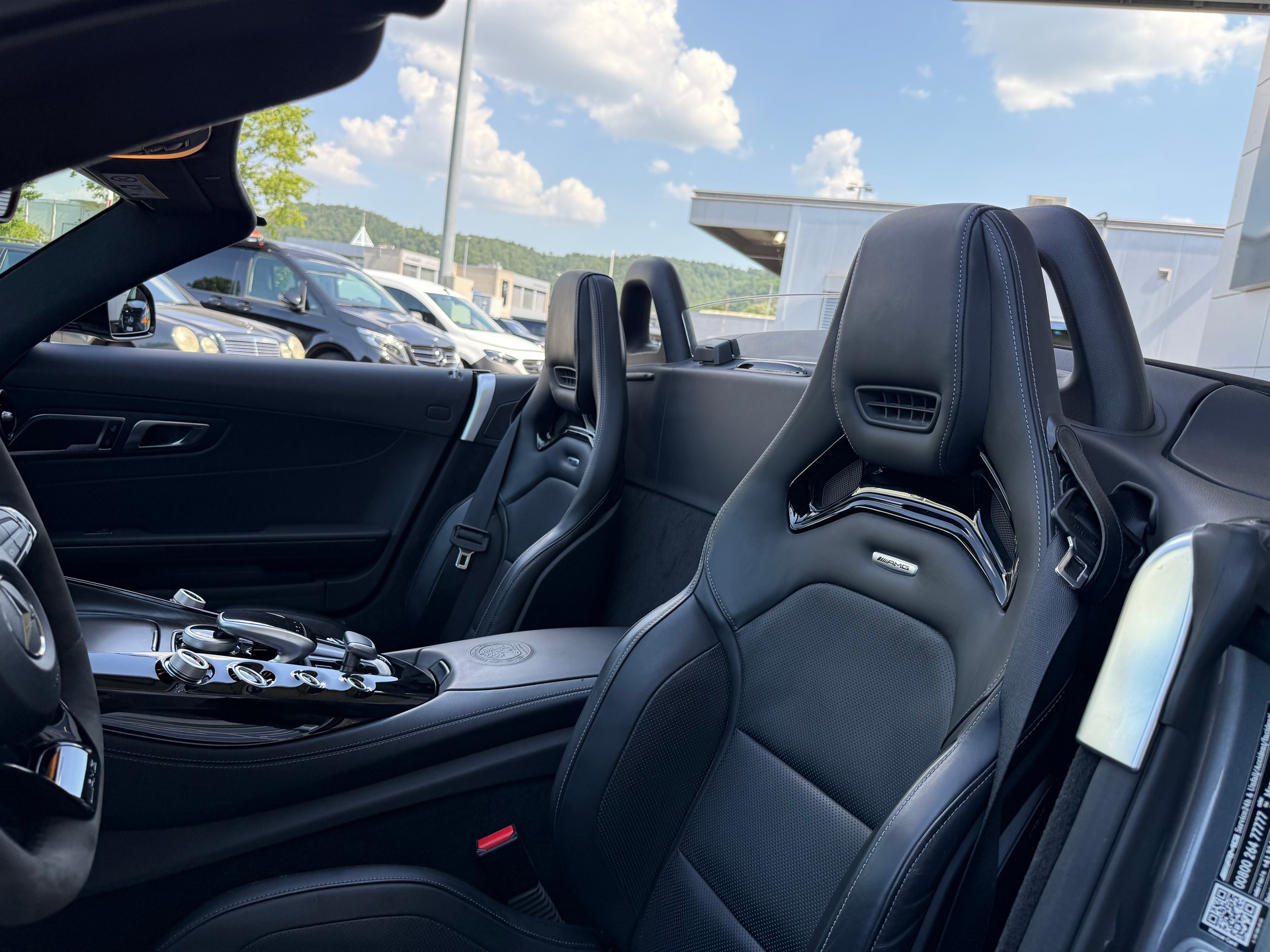 MERCEDES-BENZ AMG GT C Roadster Speedshift DCT-image-4
