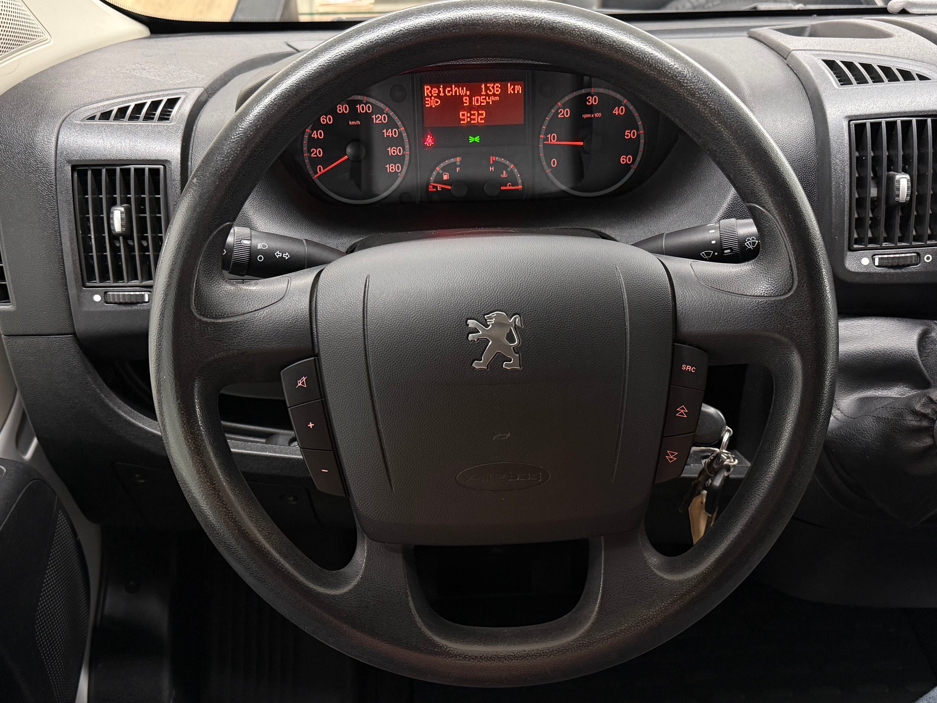 PEUGEOT Boxer 2.2 HDI 330 L1H1-image-8