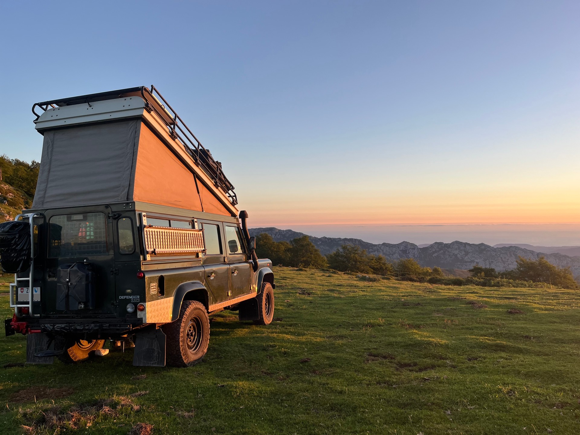 LAND ROVER 110 Td5-image-5