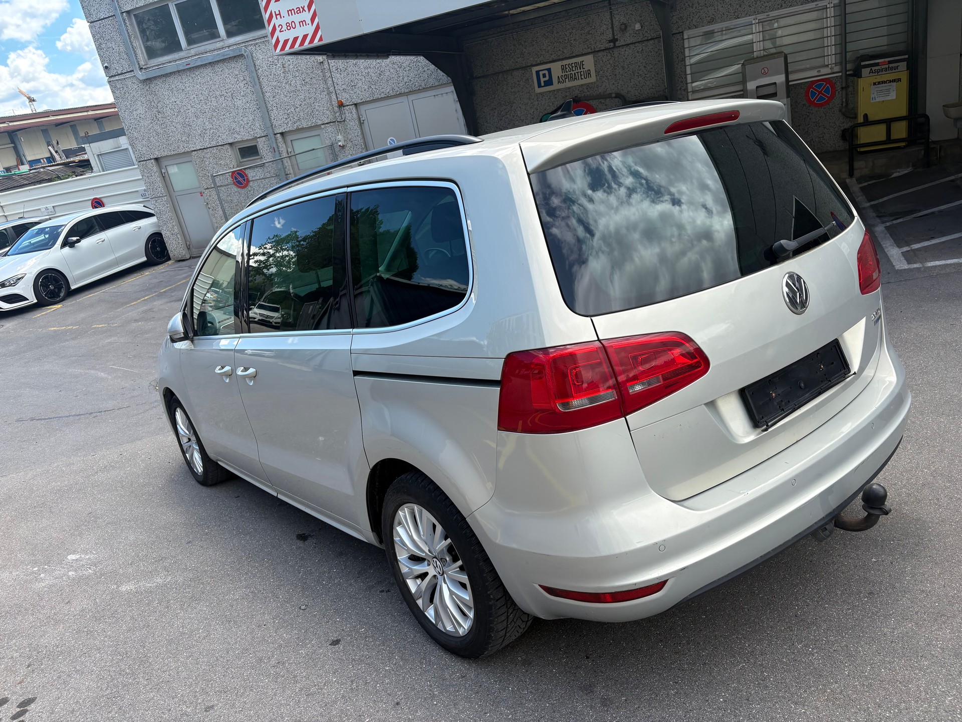 VW Sharan 2.0 TDI BMT Startline Comfortline DSG-image-8