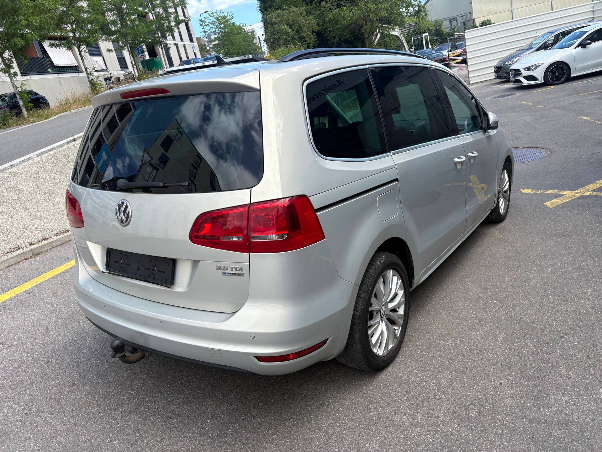 VW Sharan 2.0 TDI BMT Startline Comfortline DSG-image-4